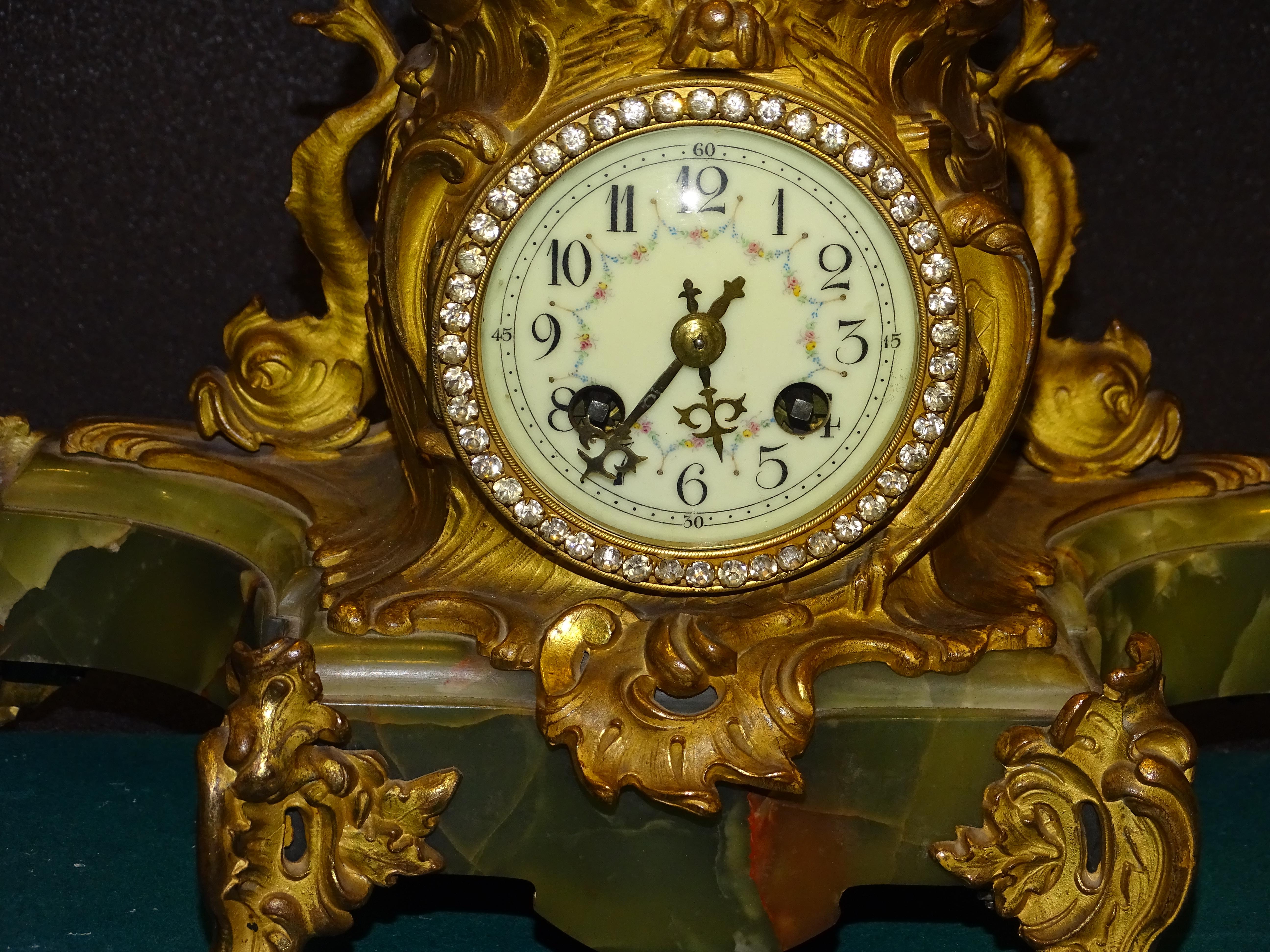 Exquisite French table clock, plate signed 