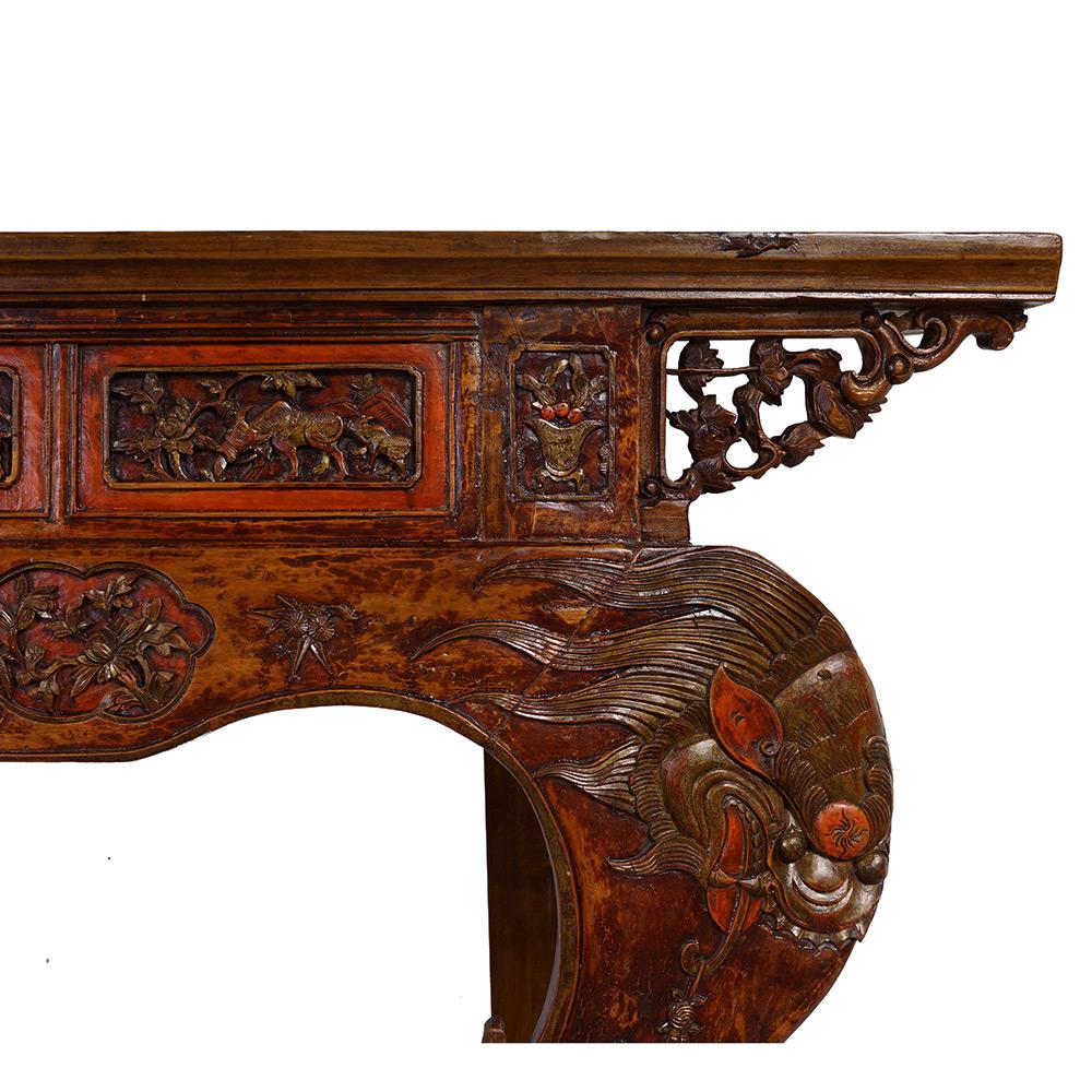 Cyprès Table d'entrée/table d'entrée chinoise ancienne du 19ème siècle en laque rouge sculptée en vente