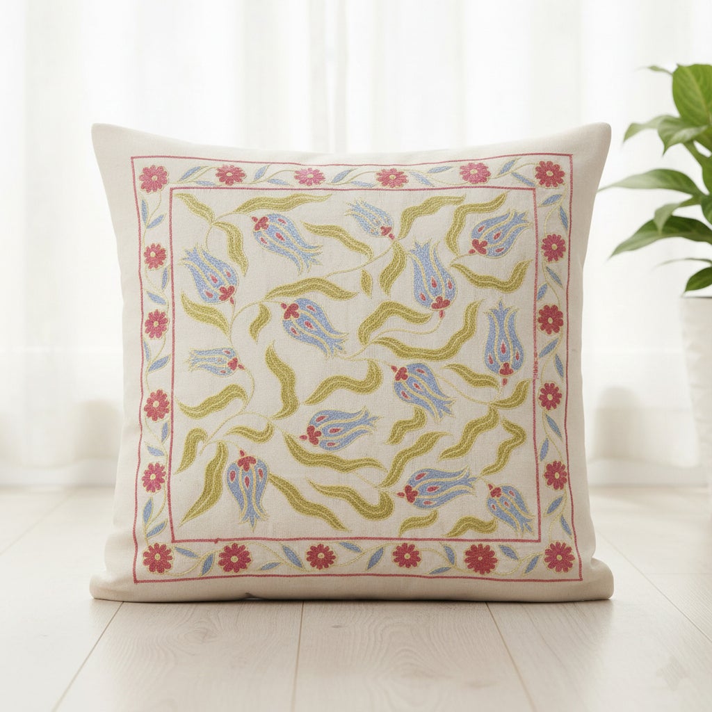 19 "x19" Oreiller 100% soie. Housse de coussin faite à la main. Housse de coussin brodée en vente