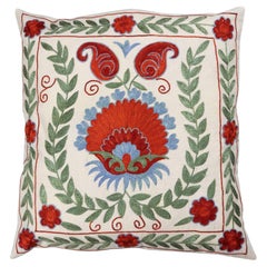 19 "x19" Gorgeous Cushion Cover. Coussin décoratif avec broderie de soie et coussin en dentelle Suzani