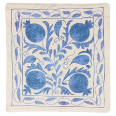 19 "x19" Home Decor Silk Embroidery Suzani Cushion Cover in Ivory and Light Blue (housse de coussin en broderie de soie Suzani en ivoire et bleu clair)