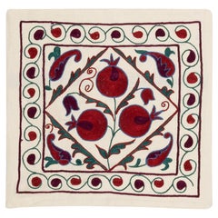 Couvercle de coussin carré brodé Suzani en soie Asie centrale authentique