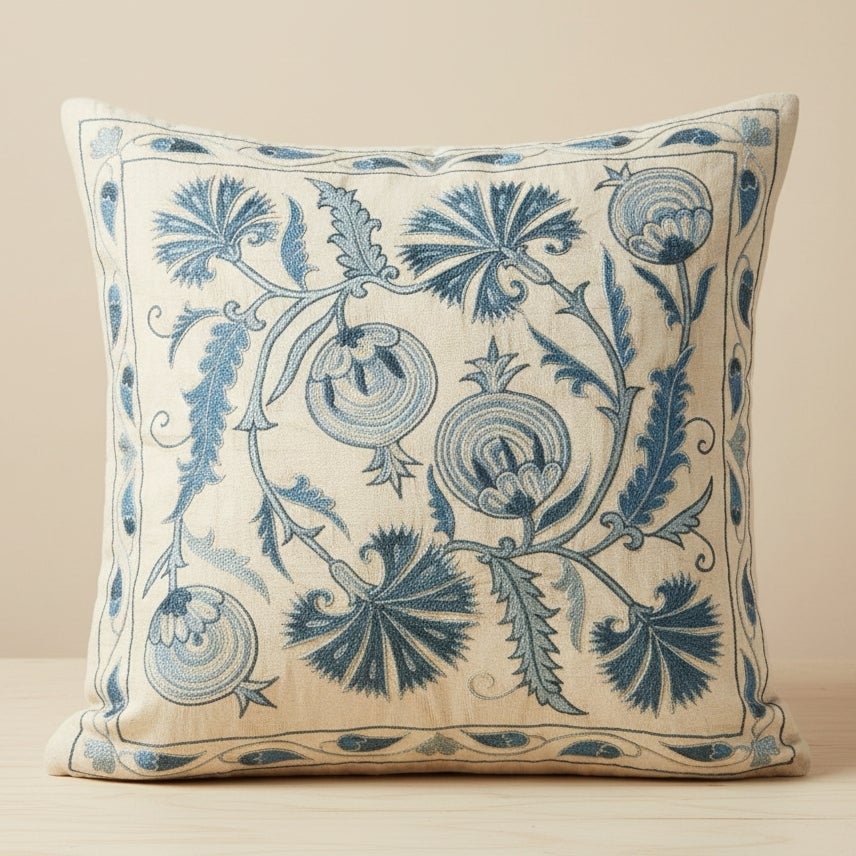 Funda de cojín moderna de seda de 19 "x20". Almohada bordada. Cojín Azul en venta