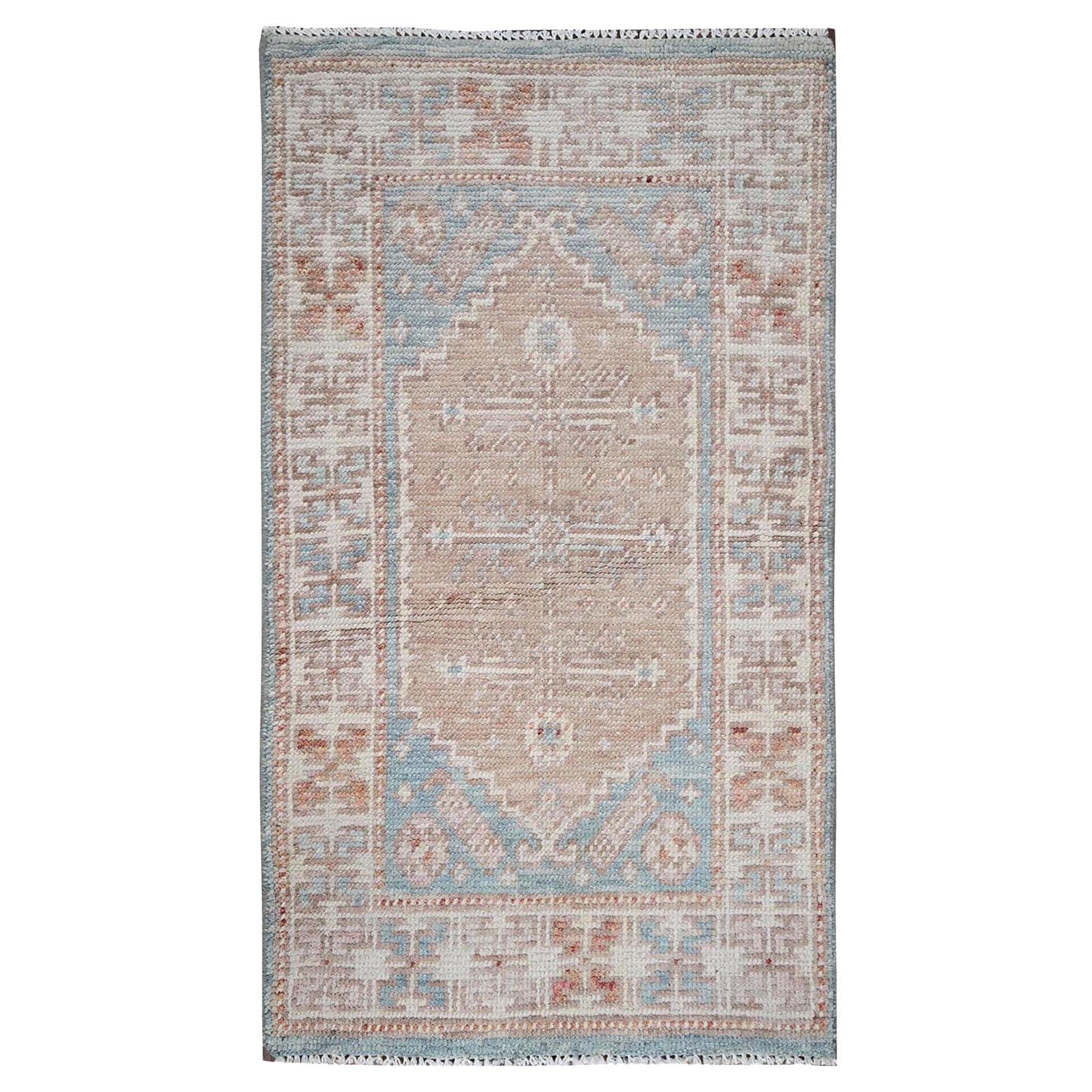 1
9 "x3
1" Alfombra de lana anudada a mano con diseño de aldea turca azul de Anatolia