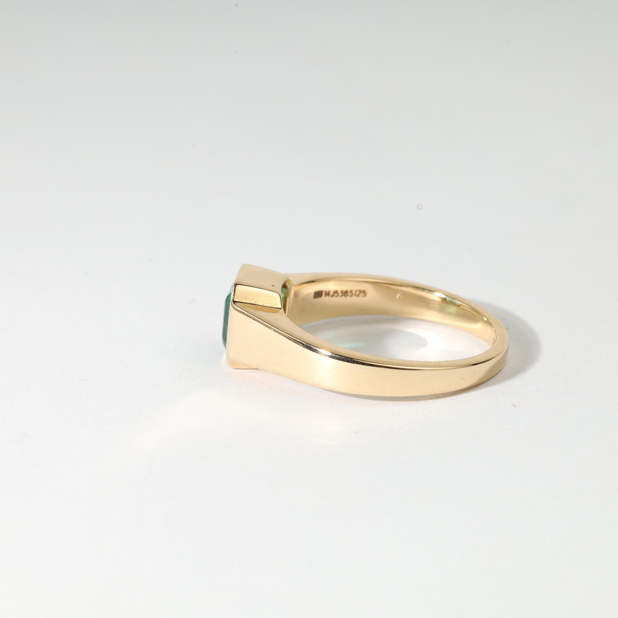 Art Déco Anello con smeraldo naturale taglio Asscher da 1ct in oro giallo 18K - Fascia unisex in vendita