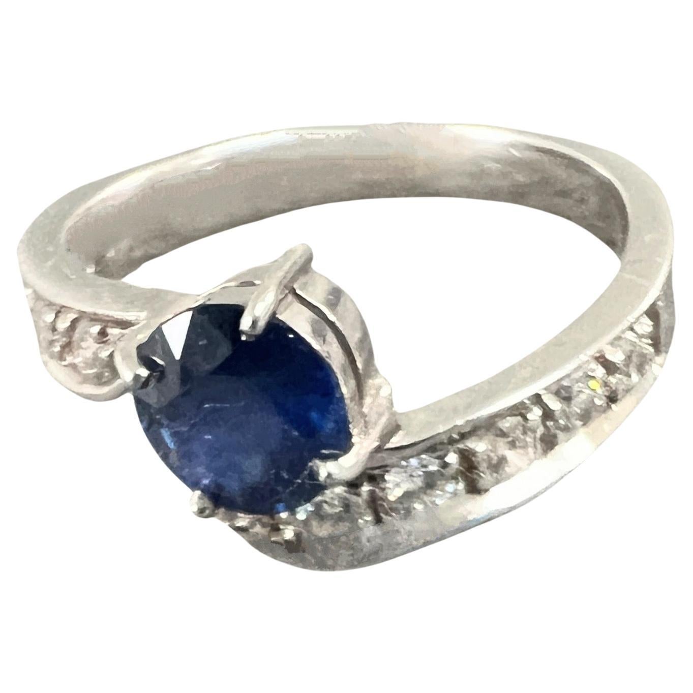 Taille ronde Bague saphir bleu et blanc 1 carat en vente