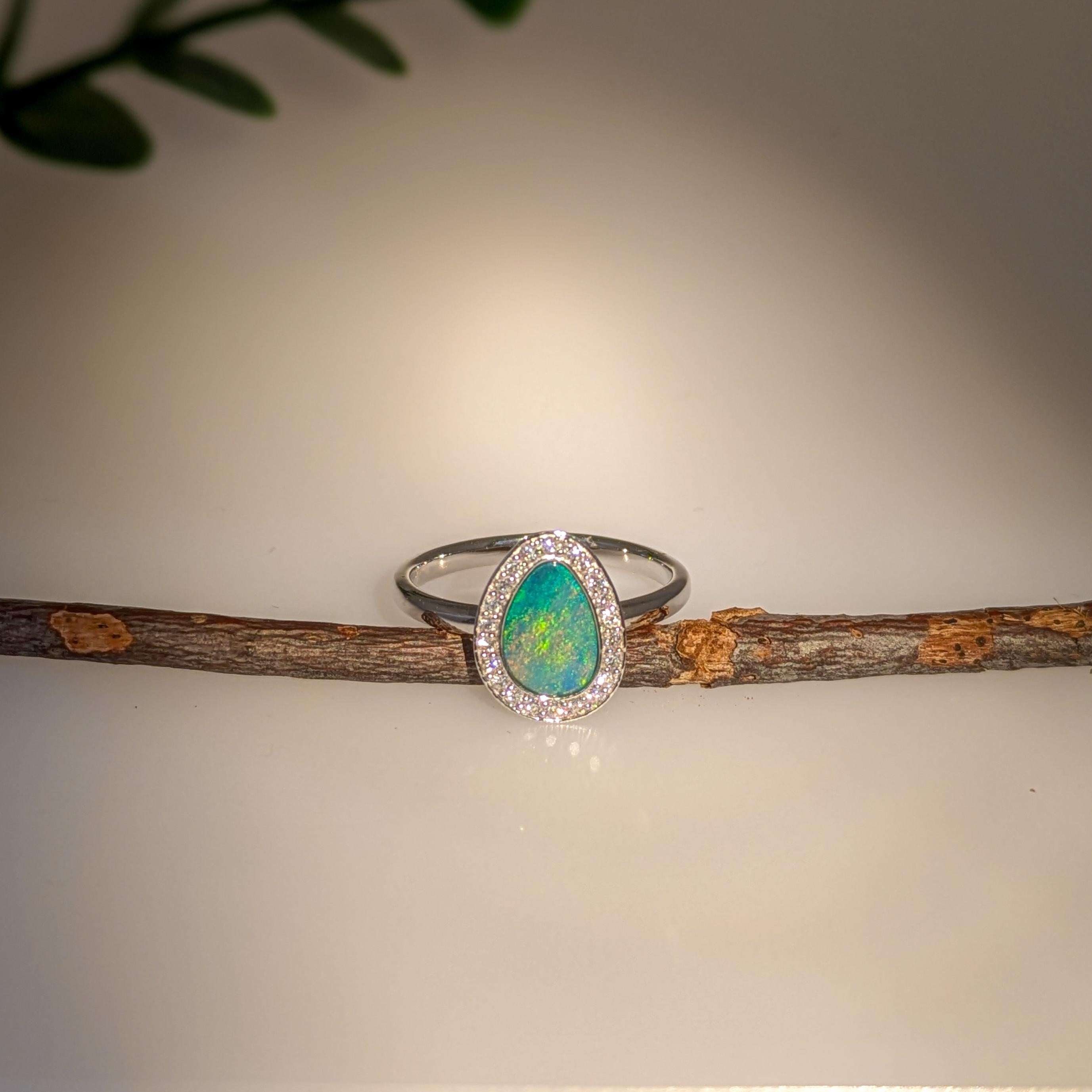 Rough Cut 1ct Boulder Opal Ring w Diamond Accents in 14K Gold  Fancy Shape 9x7mm For Sale
