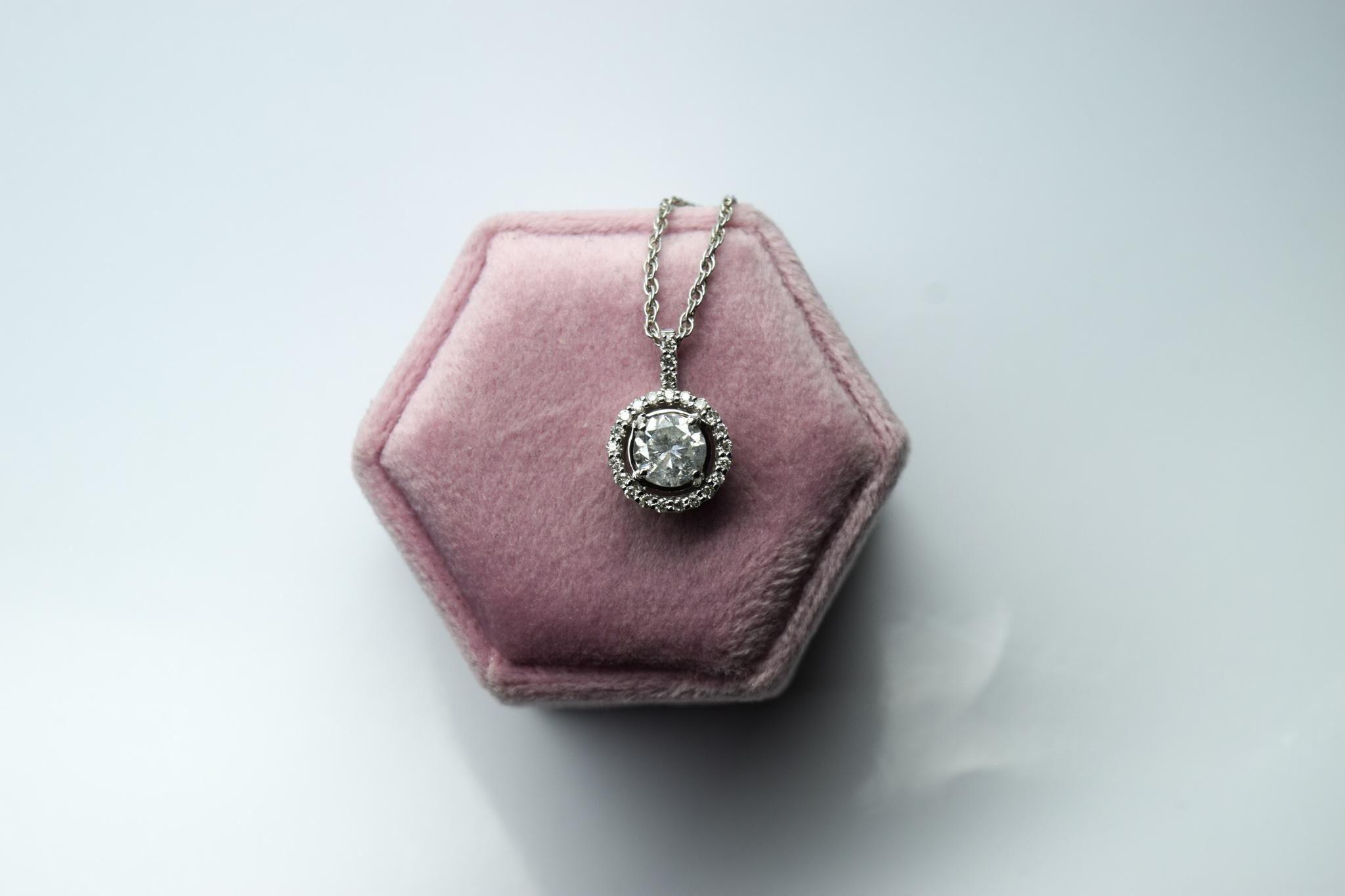 Women's 1ct Center Diamond pendant necklace 14KT gold halo diamond necklace For Sale