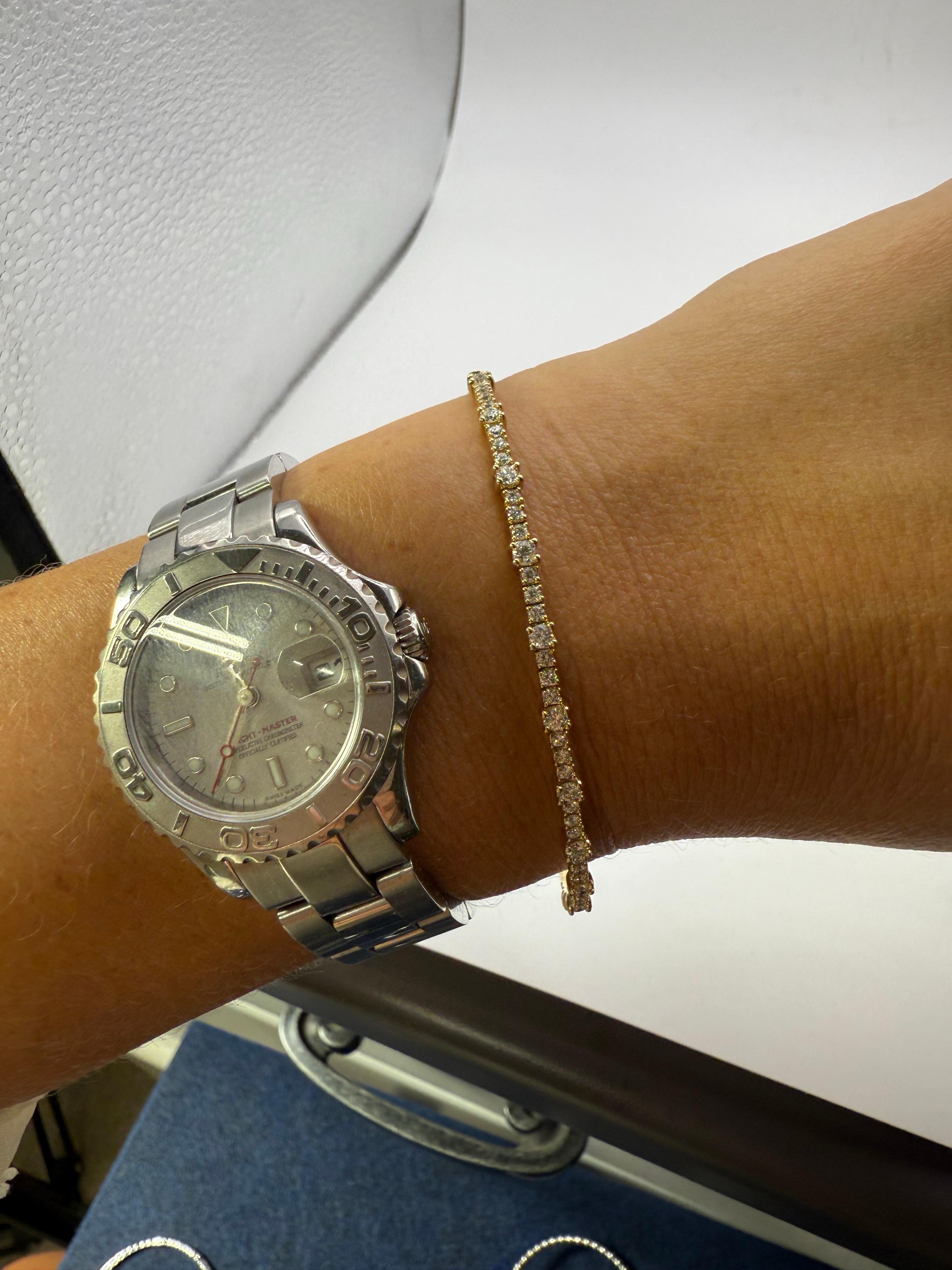 Super popular new technology flexible bracelets, 1ct total diamond weight with premium diamonds in 14KT yellow gold. 5 grams weight.

WHAT YOU GET AT STAMPAR JEWELERS:
Stampar Jewelers, located in the heart of Jupiter, Florida, is a custom jewelry