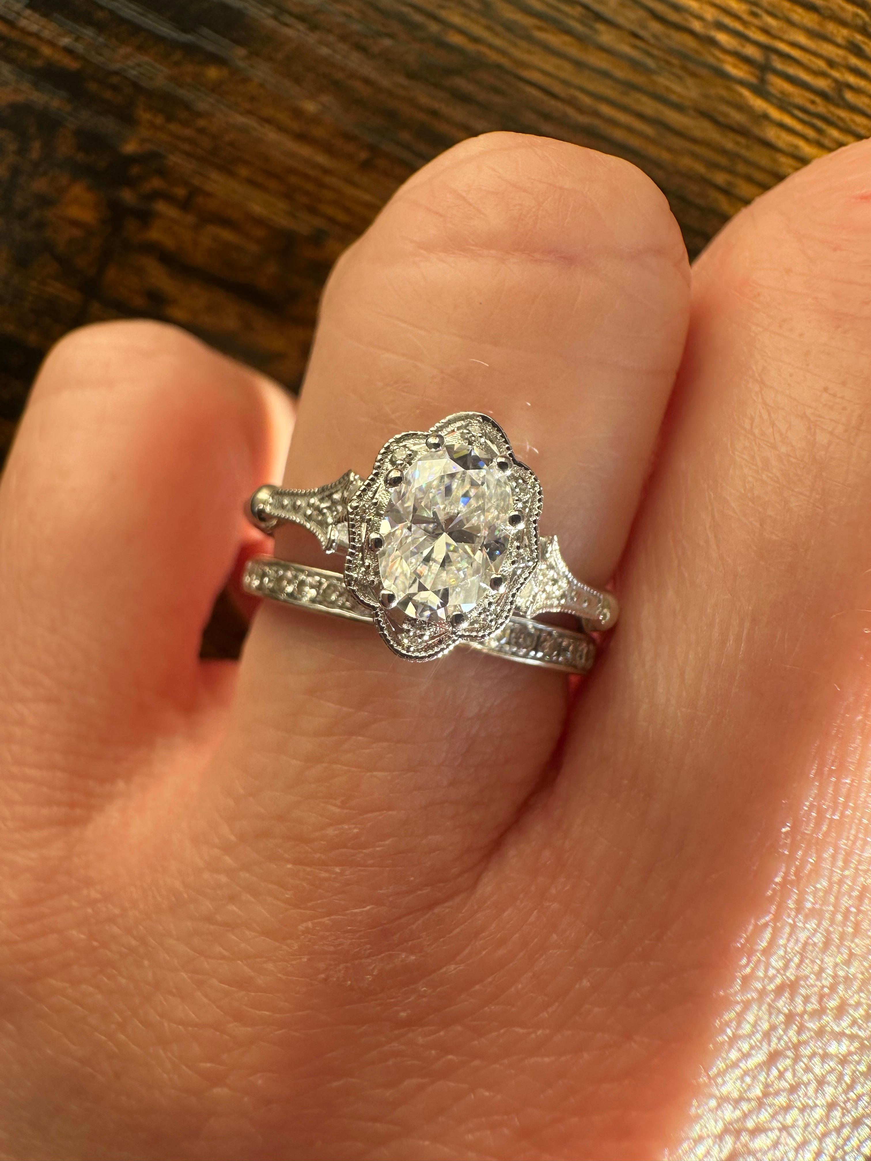 Oval Cut 1ct Diamond engagement ring Victorian style ring platinum For Sale