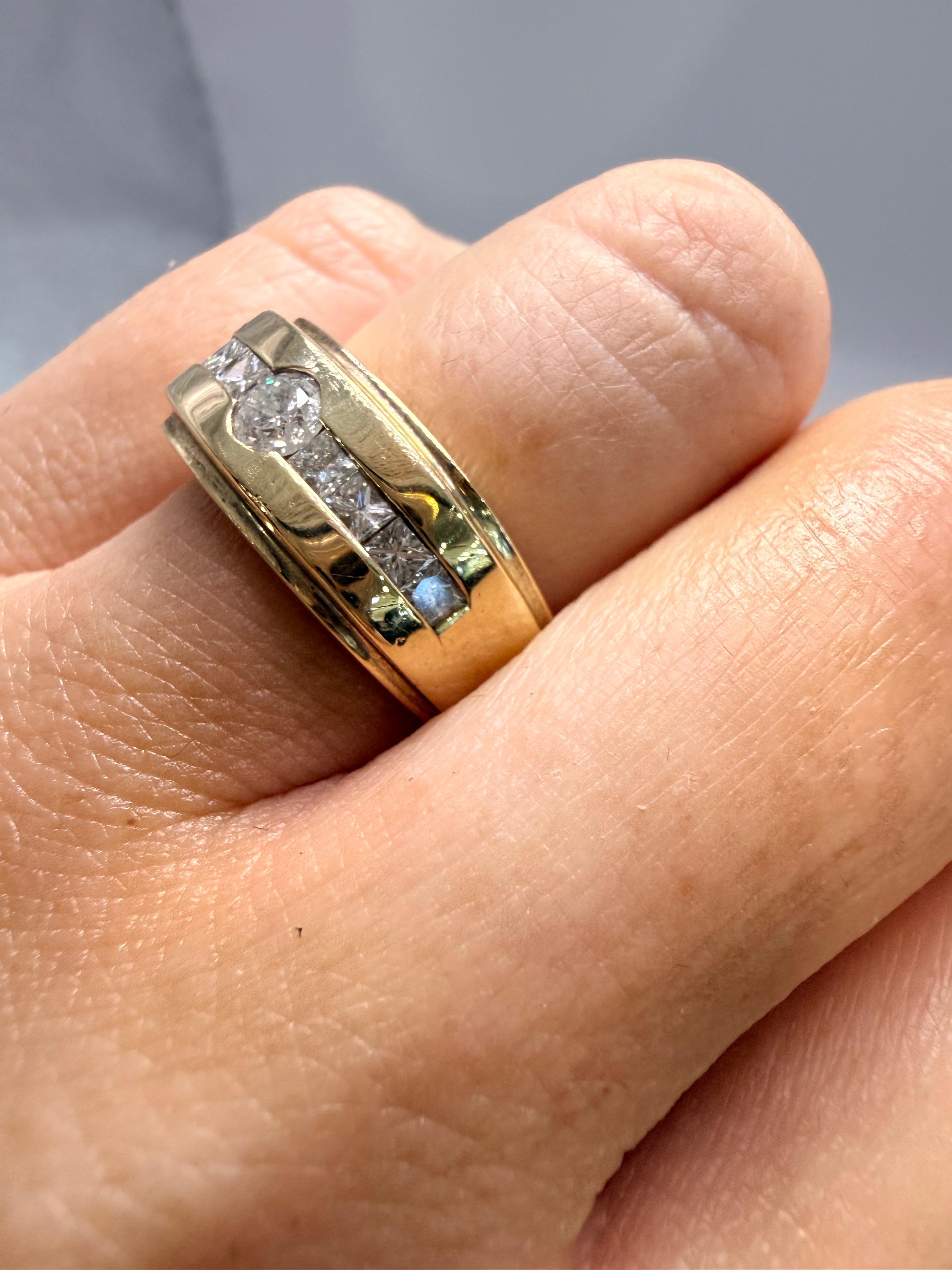 Anello con diamante da 1 carato Fascia nuziale con diamante in oro 14Kt in vendita 2