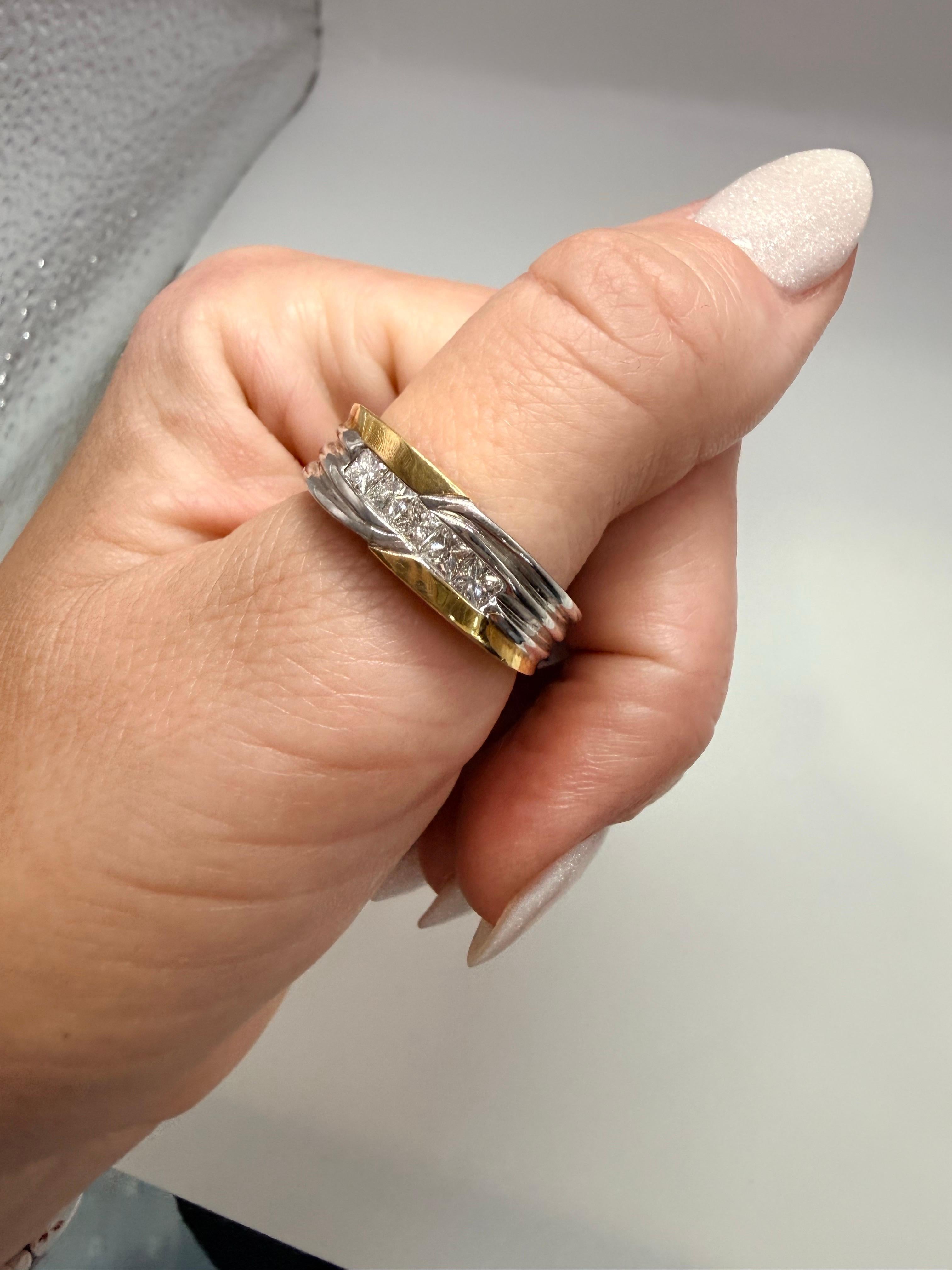 Taille carrée 1ct Bague en diamant Bague à deux tons en diamant unisexe Or 18KT en vente