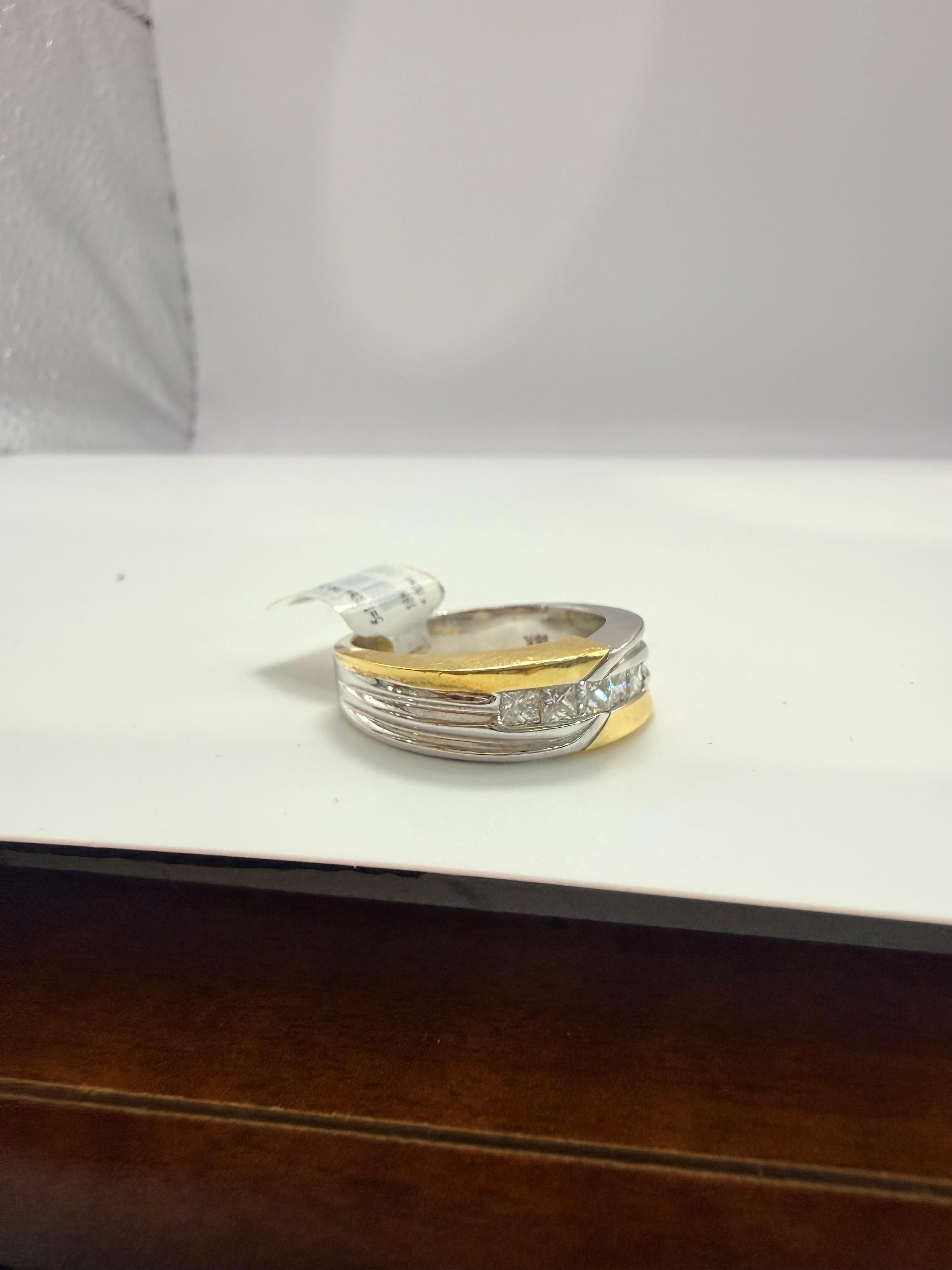 1ct Bague en diamant Bague à deux tons en diamant unisexe Or 18KT en vente 4