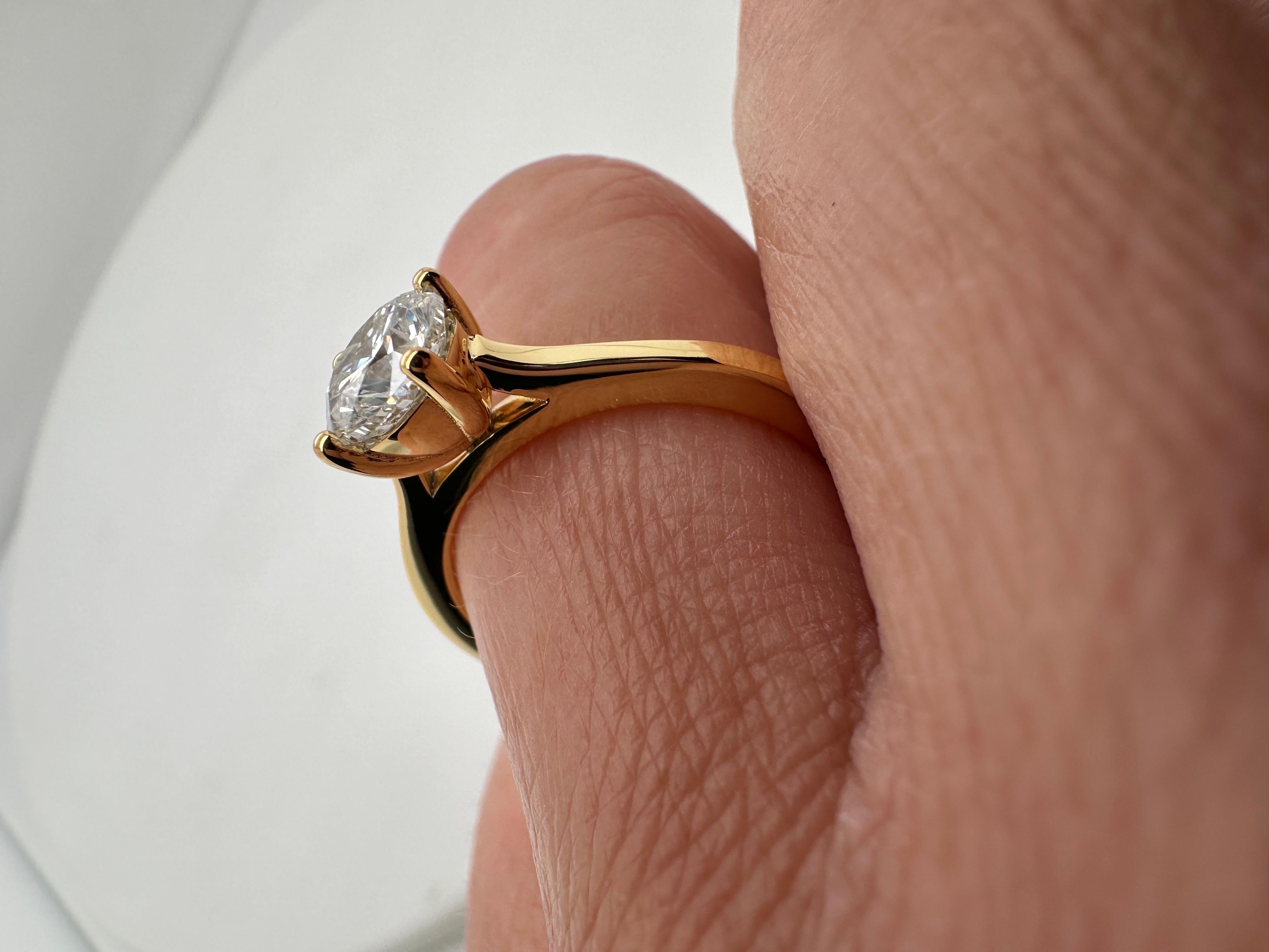 1ct Diamond solitire ring engagement ring 18KT yellow gold In New Condition For Sale In Boca Raton, FL