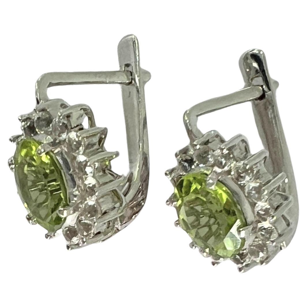 Artisan 1ct Each Oval Mint Green Peridot Earring with Natural White Zircon For Sale