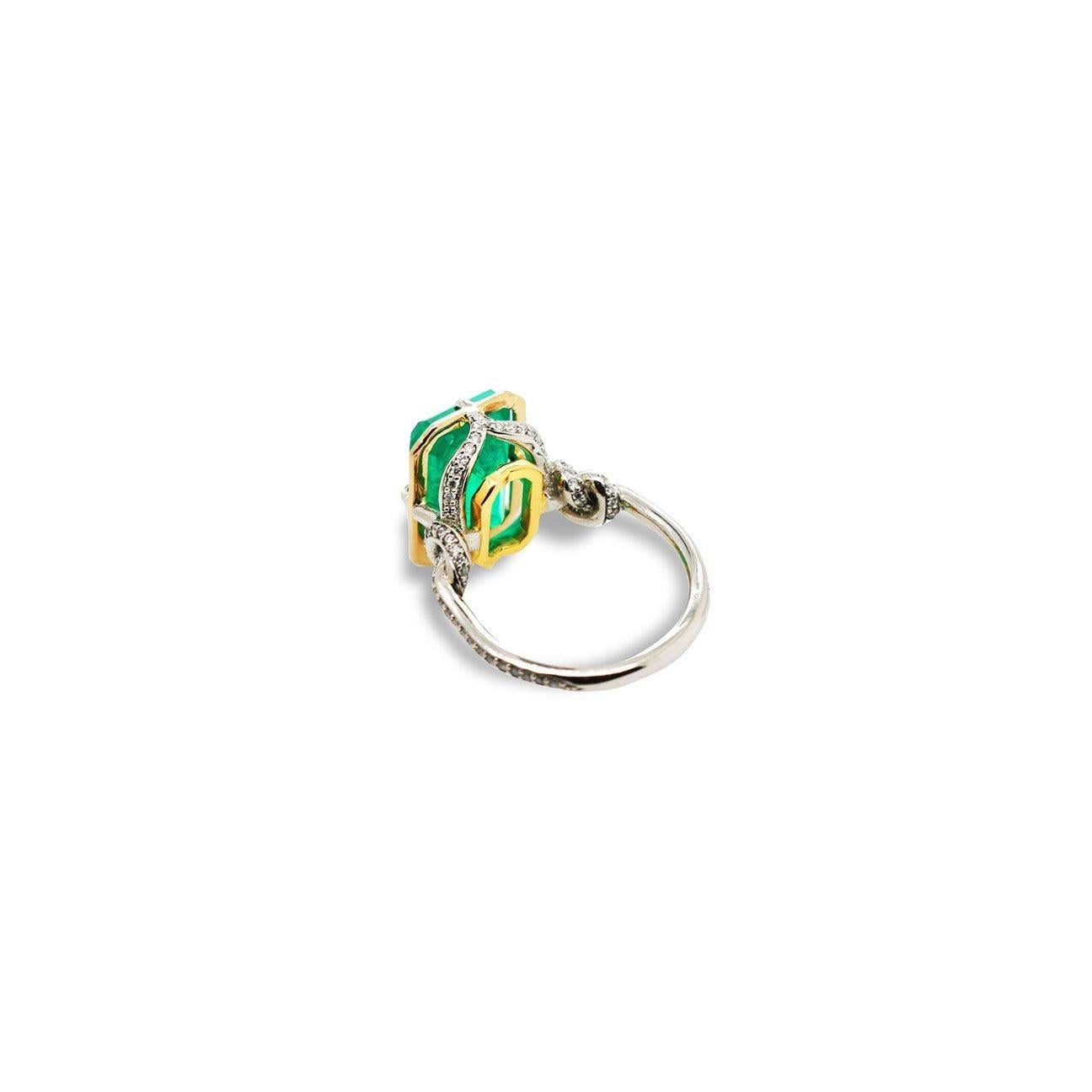 1ct Emerald in Forget Me Knot Style Ring For Sale 2