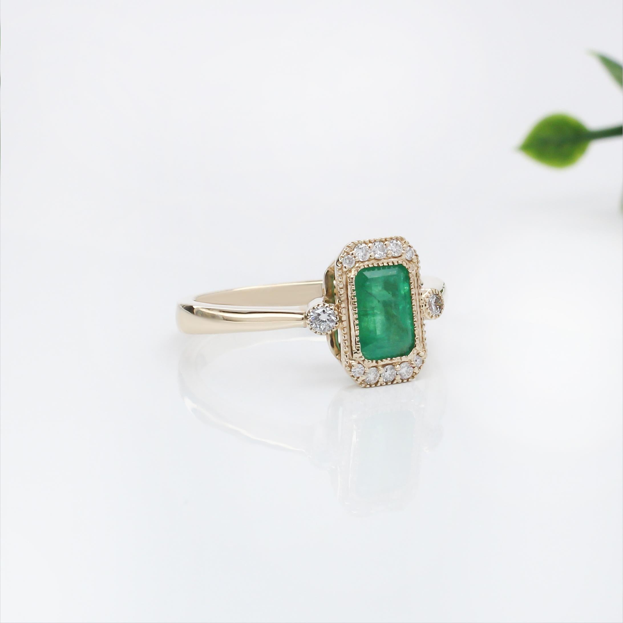 Emerald Cut 1ct Emerald Ring w Earth Mined Diamonds in Solid 14K Yellow Gold EM 7x5mm For Sale