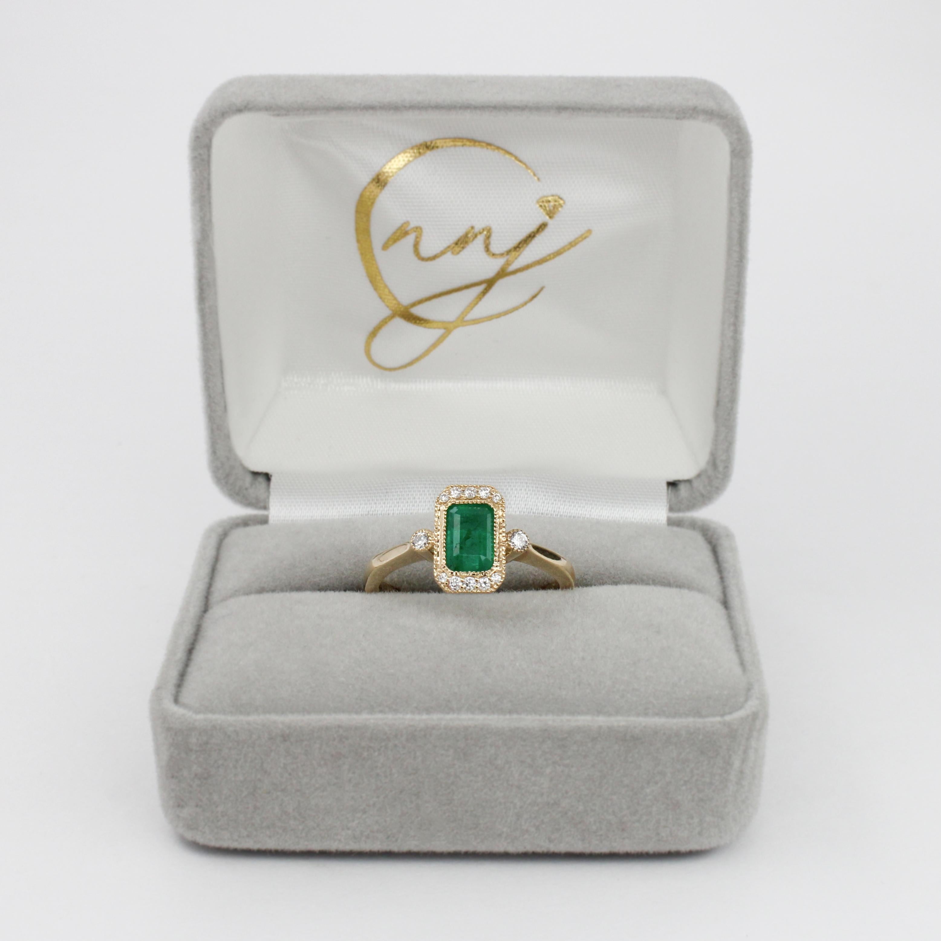 1ct Emerald Ring w Earth Mined Diamonds in Solid 14K Yellow Gold EM 7x5mm In New Condition For Sale In Columbus, OH