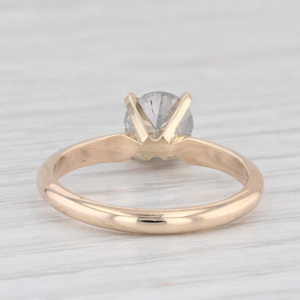 Informationen zu Edelsteinen:
- Natürlicher Diamant -
Karat - 1ct 
Schliff - Rundbrillant
Farbe - Gray
Klarheit - I3

Metall: 14k Gelbgold 
Gewicht: 2,5 Gramm 
Briefmarken: 14k
Stirnseite Höhe: 6.2 mm 
Höhe über dem Finger: 6.7 mm
Breite des