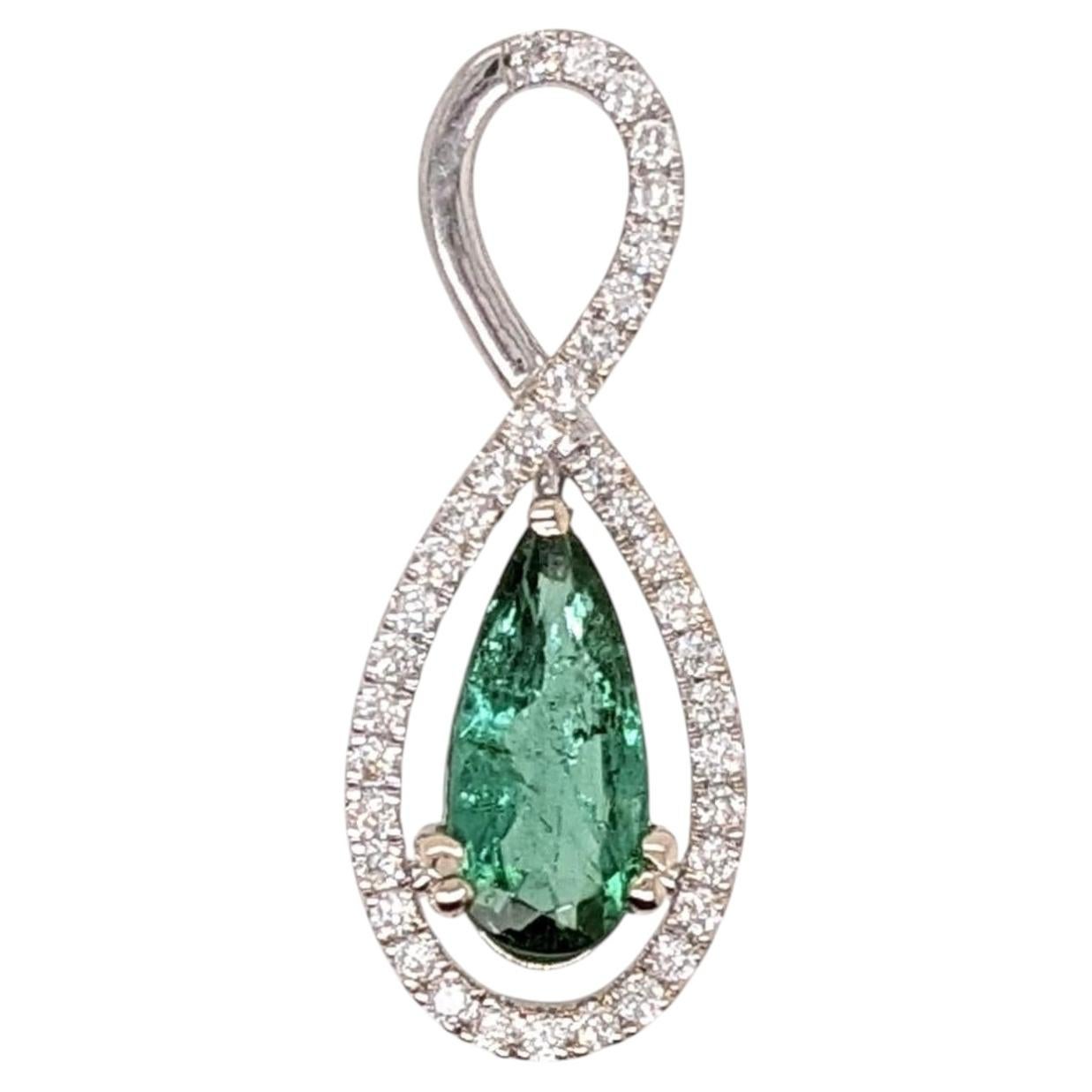 Ciondolo con tormalina verde da 1 carato e accenti di diamanti naturali: Oro massiccio 14K 11x5mm