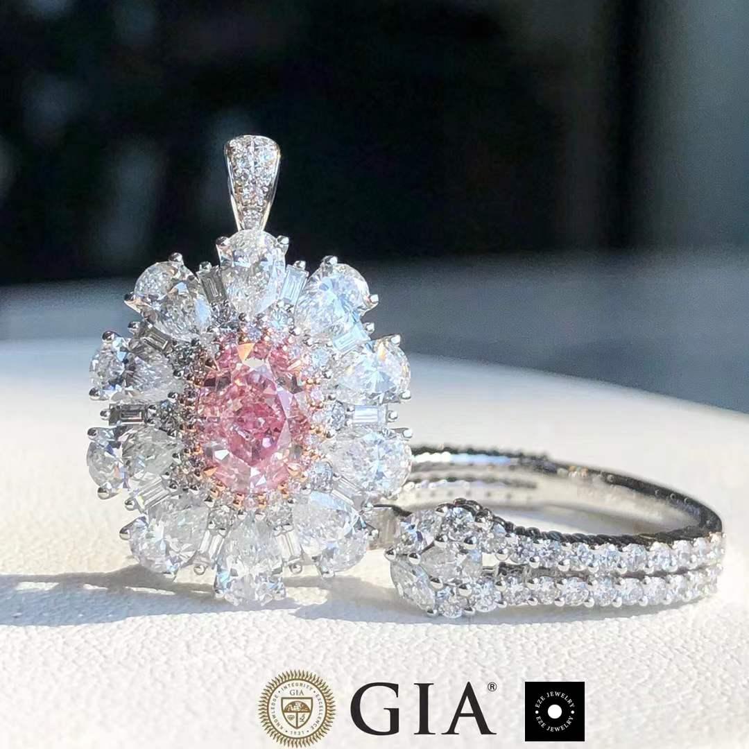 En vente :  Bague en or blanc 18k avec diamant rose clair de 1ct et halo de diamant de 2,80ct 4