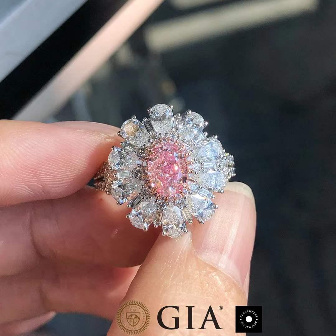 En vente :  Bague en or blanc 18k avec diamant rose clair de 1ct et halo de diamant de 2,80ct 5