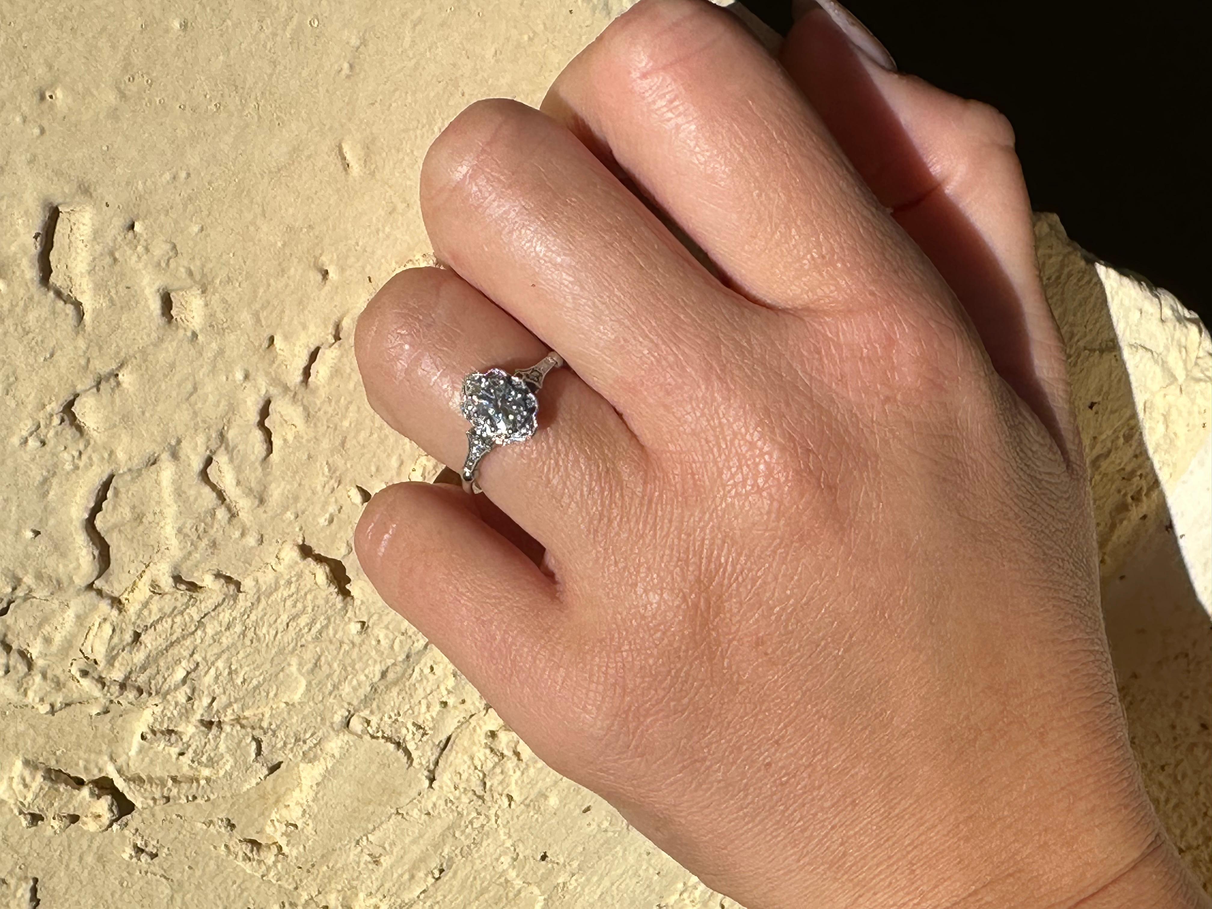 1ct Moissanite Bague de diamant 14KT Bague de fiançailles en diamant vintage gravée à la main Neuf - En vente à Boca Raton, FL