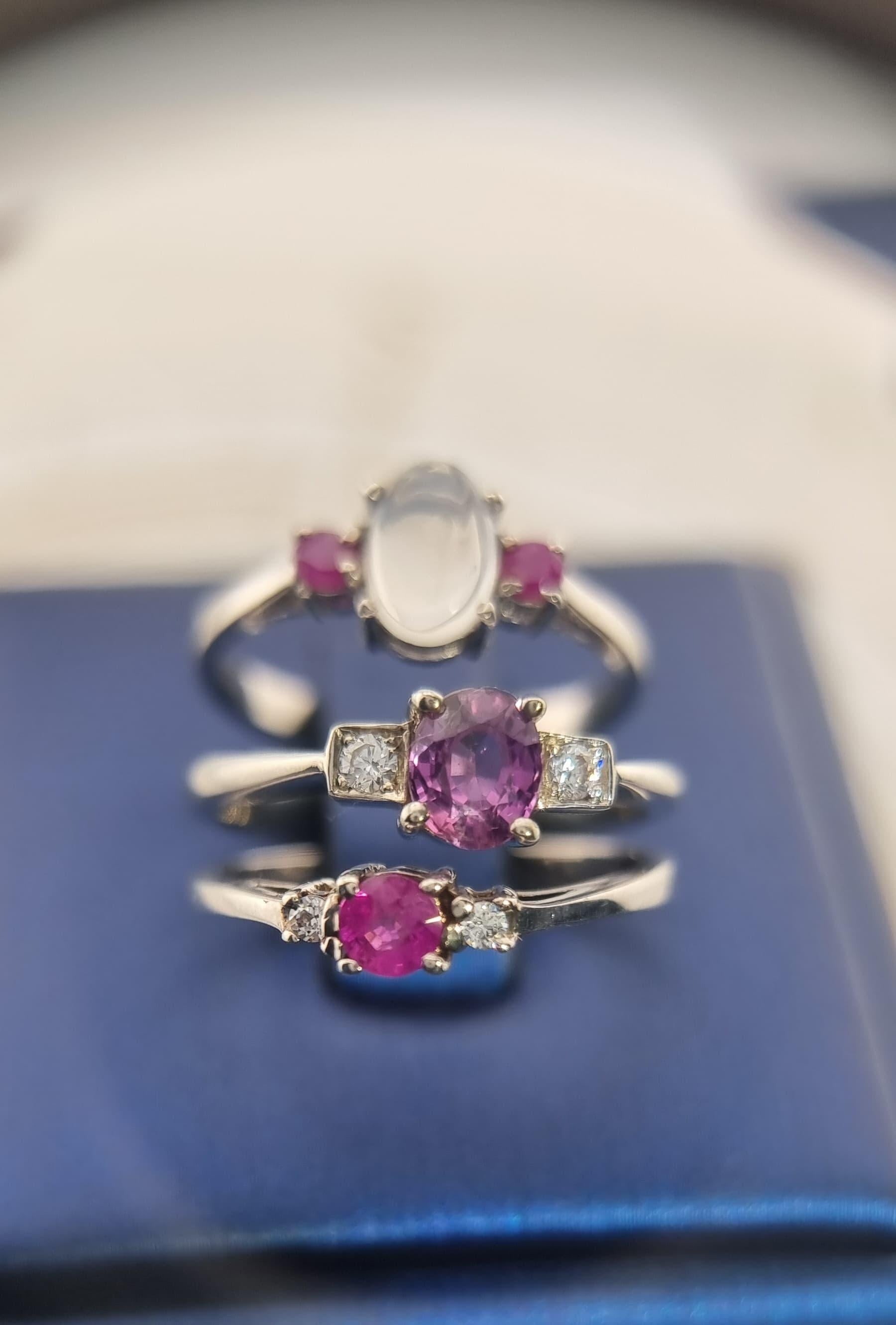 Oval Cut 1ct Moonstone and Ruby Pinky Ring For Sale