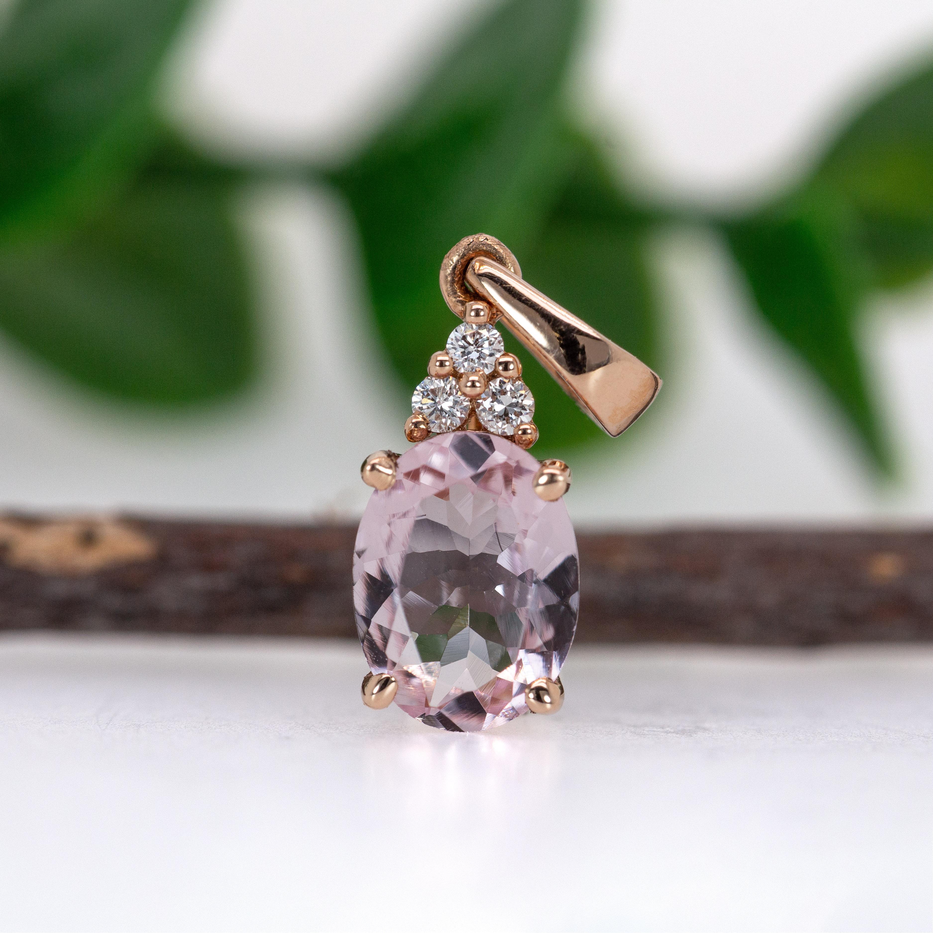 Art Déco Ciondolo con Morganite da 1 ct e accenti di diamanti in oro rosa massiccio 14 carati  OV 8x6mm in vendita