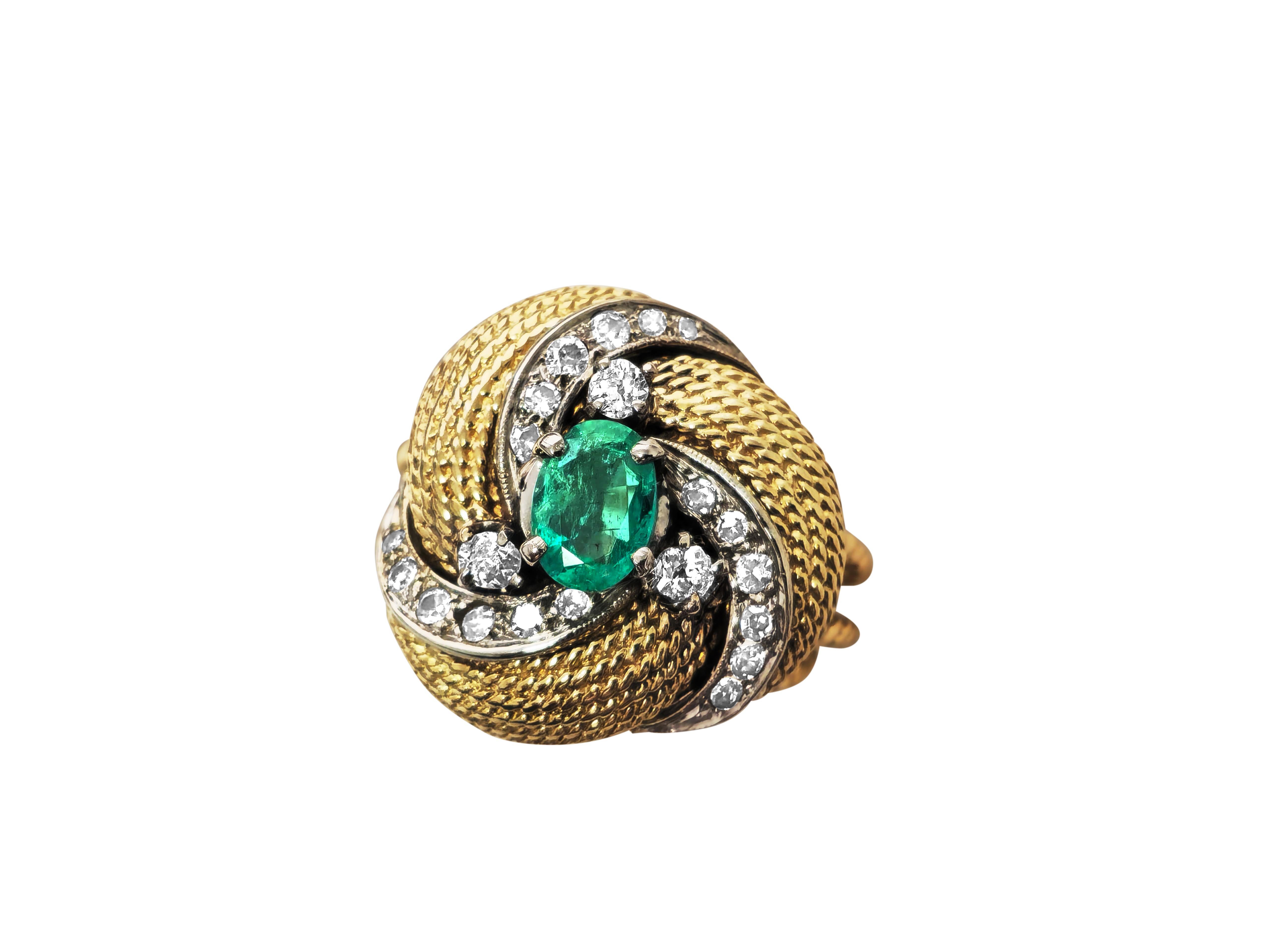 Round Cut 1ct Natural Colombian Emerald & Diamond Ring in 18K Gold For Sale