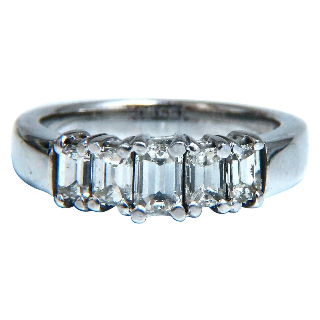 Bague baguette en diamant naturel de 1ct 14kt H/Vs* en vente