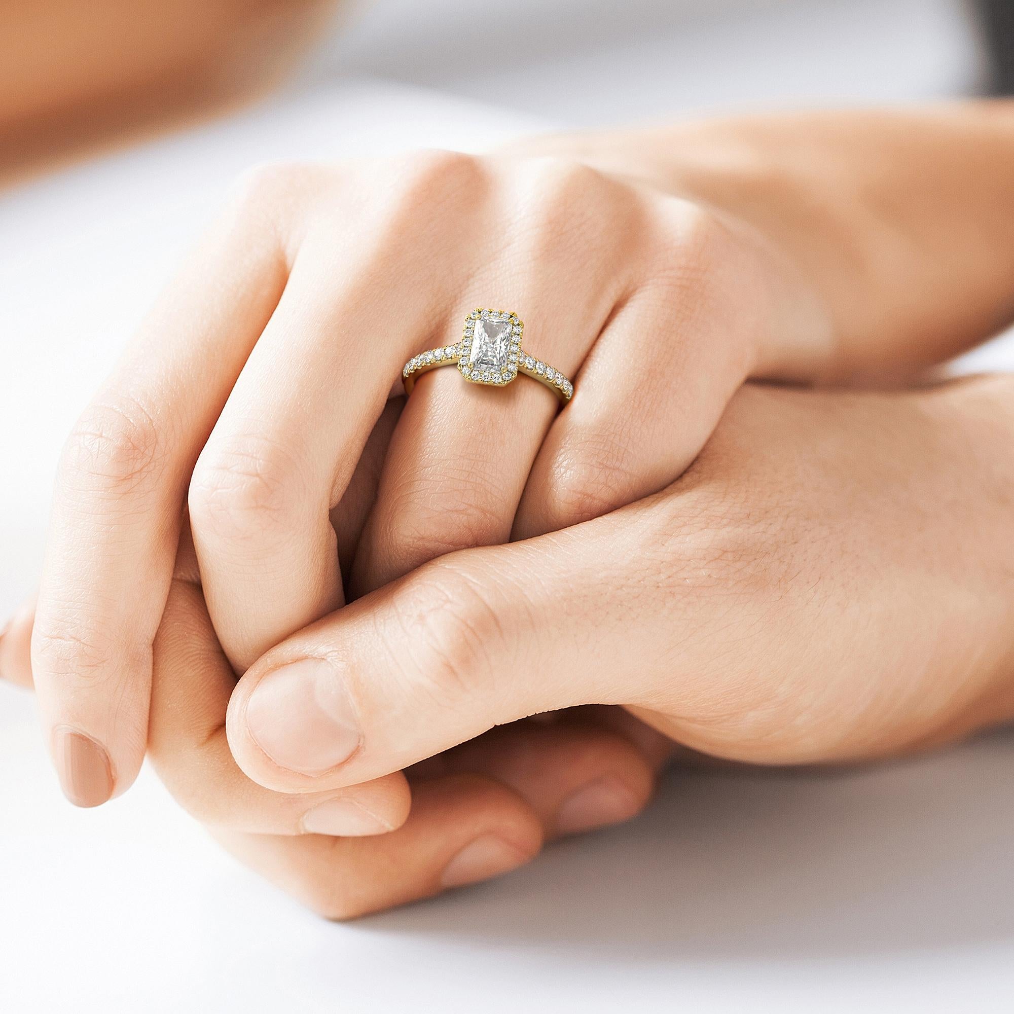 1ct Diamant naturel G-H Color SI Clarity Perfect Design Radiant Shape Halo Ring (bague de halo de forme rayonnante) Pour femmes en vente