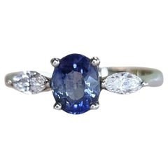 Bague à 3 pierres saphir bleu ovale naturel de 1 carat