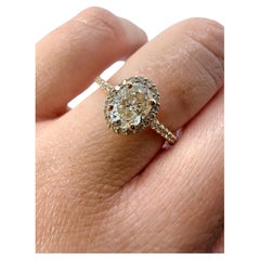 1ct Oval engagement ring 14Kt yellow gold