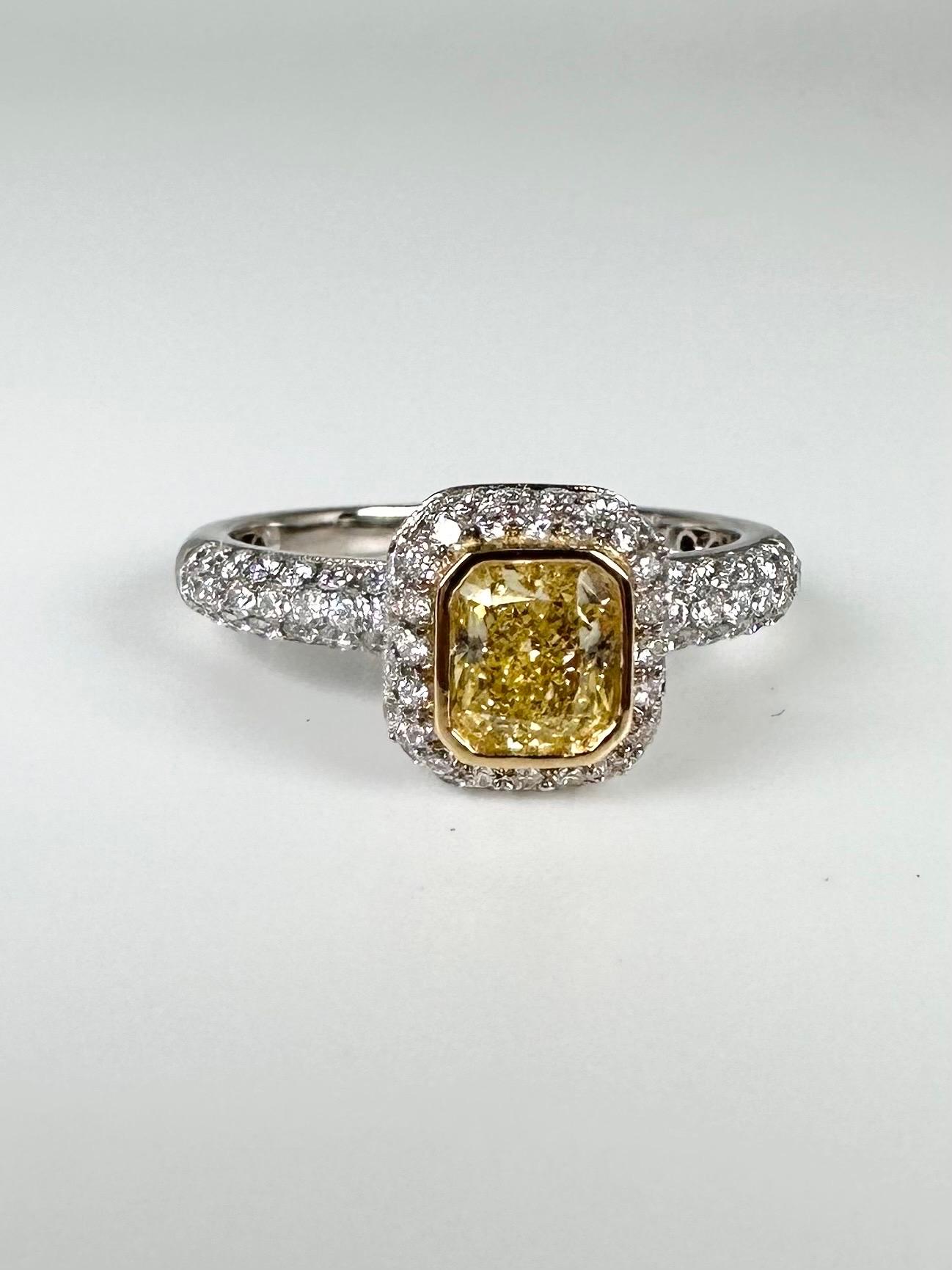 Women's or Men's 1ct Pave Diamond ring Fancy Yellow diamond engagement ring 18KT 1.60ct  For Sale