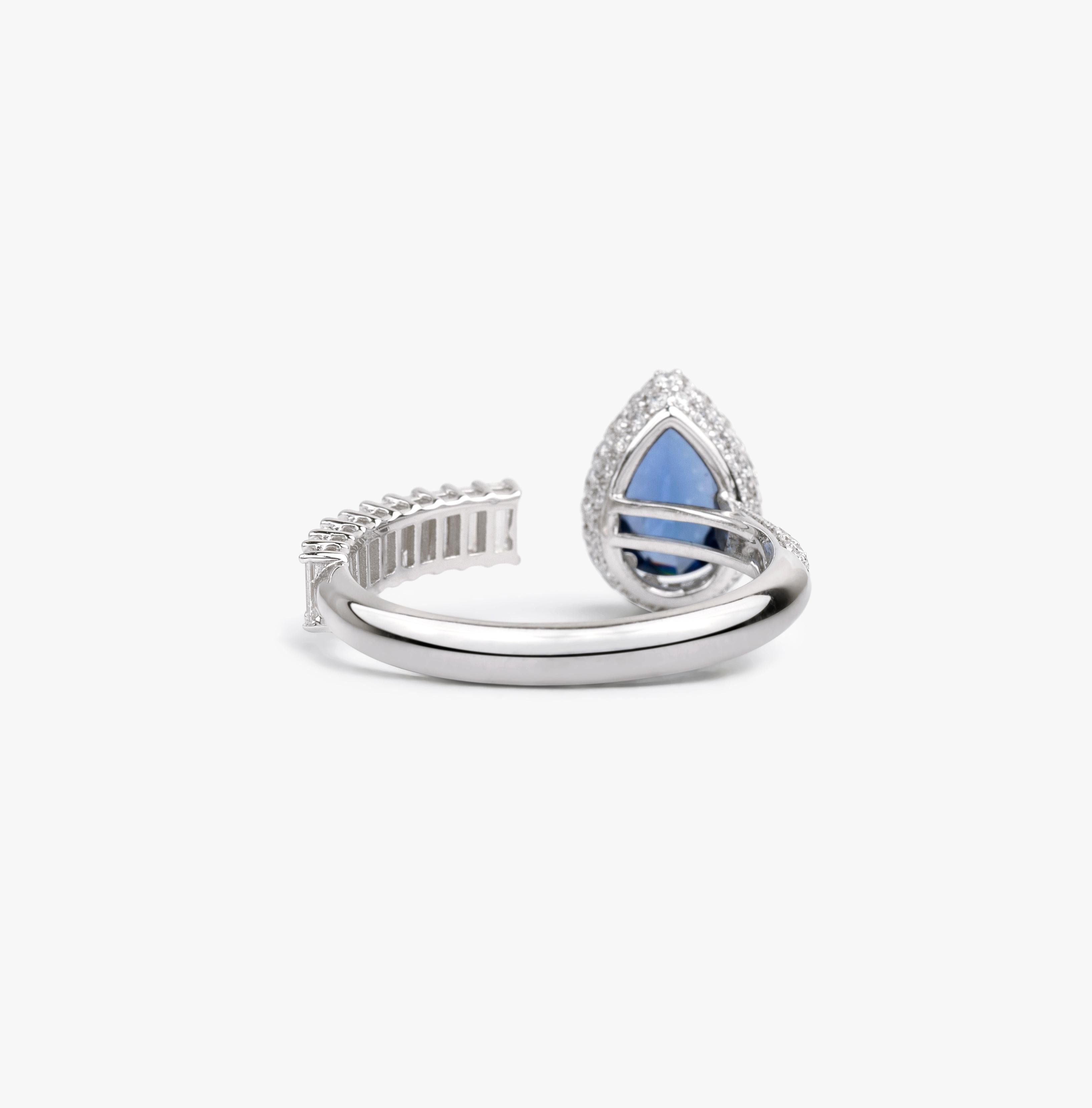 Anillo de compromiso con halo abierto de diamantes y zafiro azul talla pera de 1 ct en oro blanco de 18 quilates Art Decó en venta