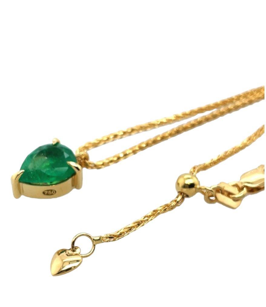 Artisan 1ct Pear Cut Emerald Pendant Necklace in 18k gold For Sale