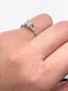1ct Princess Cut engagement diamond ring minimalistic classical setting 14KT