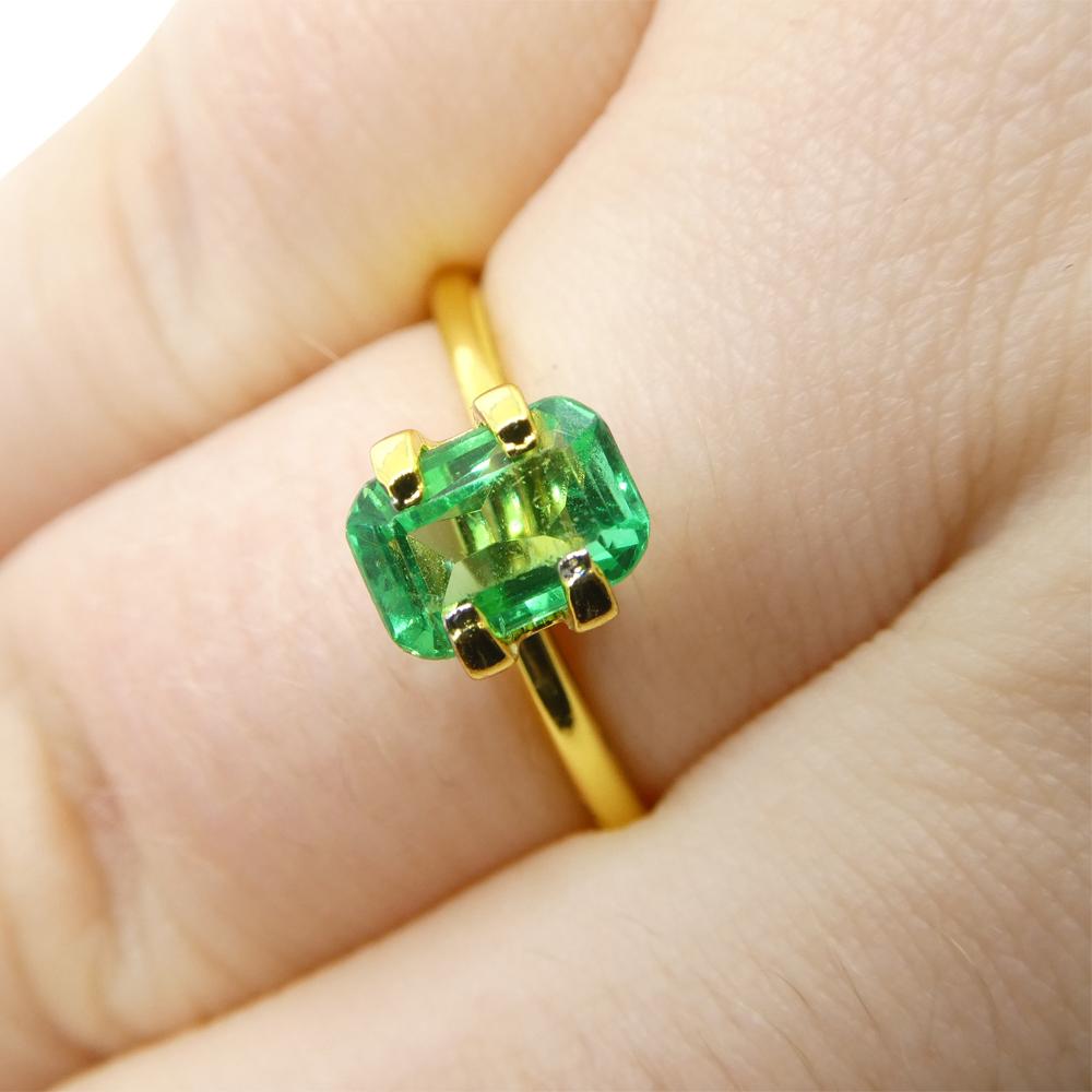 Cushion Cut 1ct Rectangular Cushion Green Emerald from Colombia For Sale