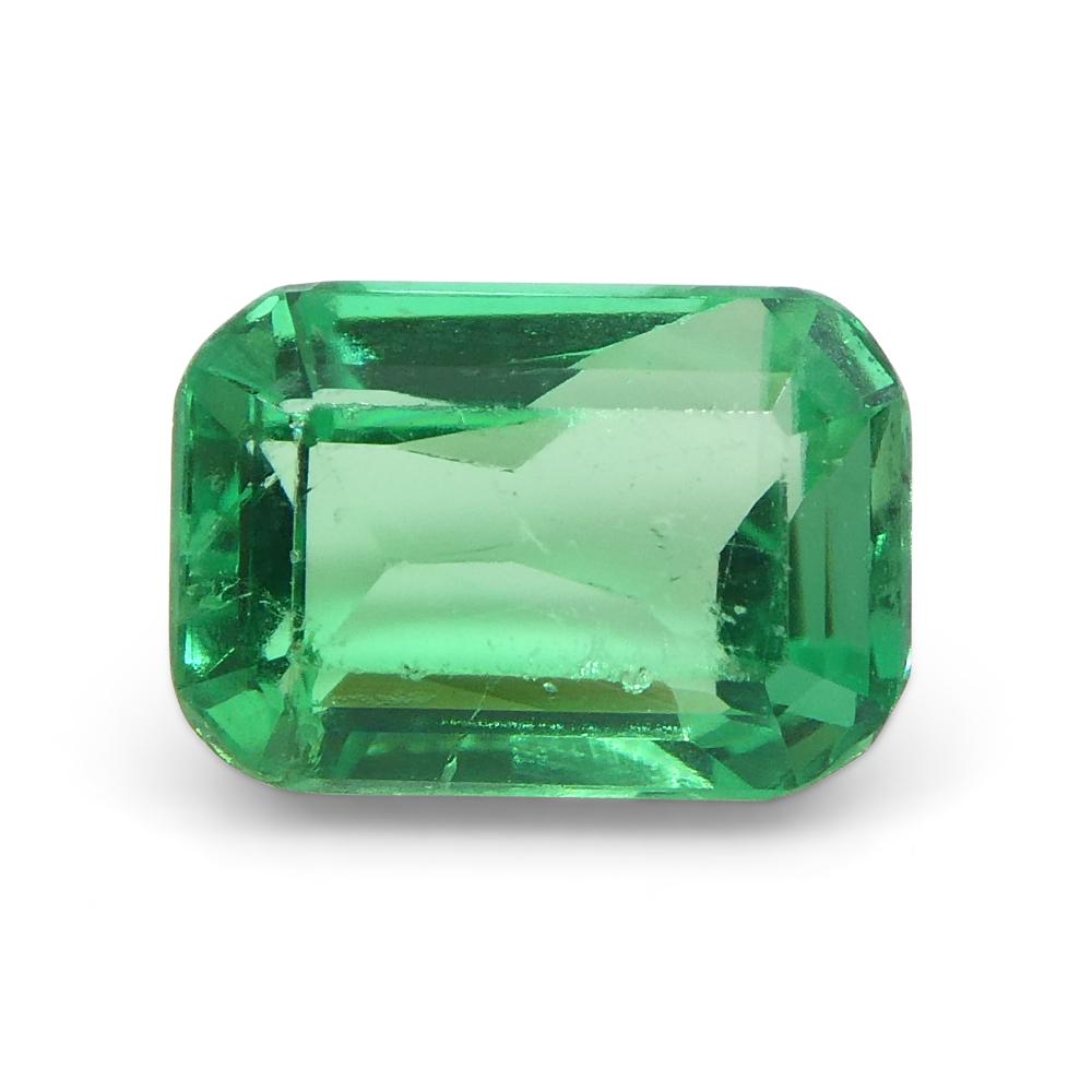 1ct Rectangular Cushion Green Emerald from Colombia For Sale 2