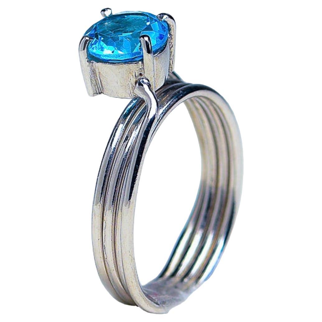Round Cut 1ct Round Blue Topaz Platinum Silver Band Ring For Sale