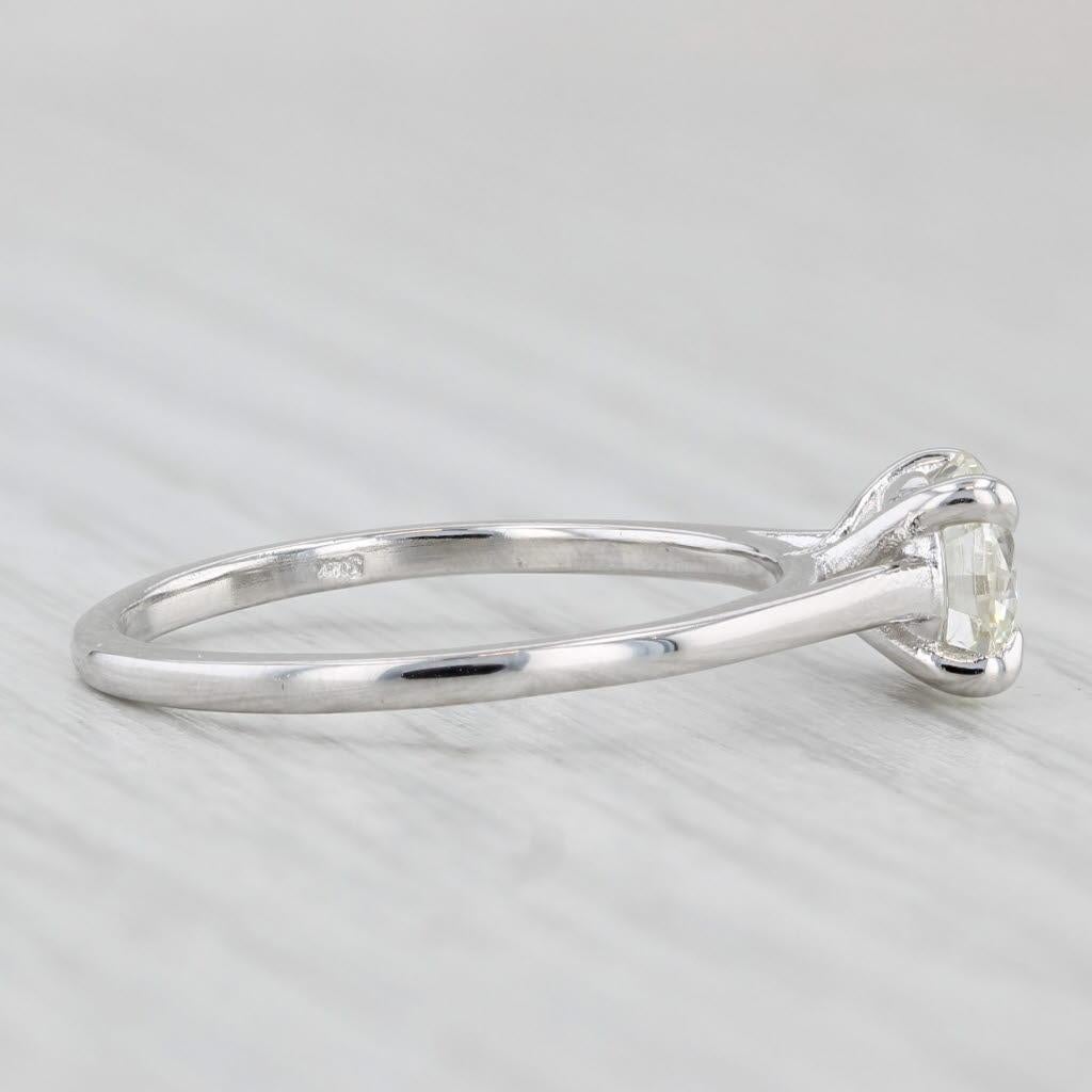 Informations sur les pierres précieuses :
- Diamant naturel -
Carats - 1ct 
Taille - Brilliante ronde
Couleur - K
Clarté - SI2
GIA - 2235413456

Métal : Or blanc 14k
Poids : 2,2 grammes 
Timbres : 14k
Hauteur de la face : 6.4 mm 
Hauteur au-dessus