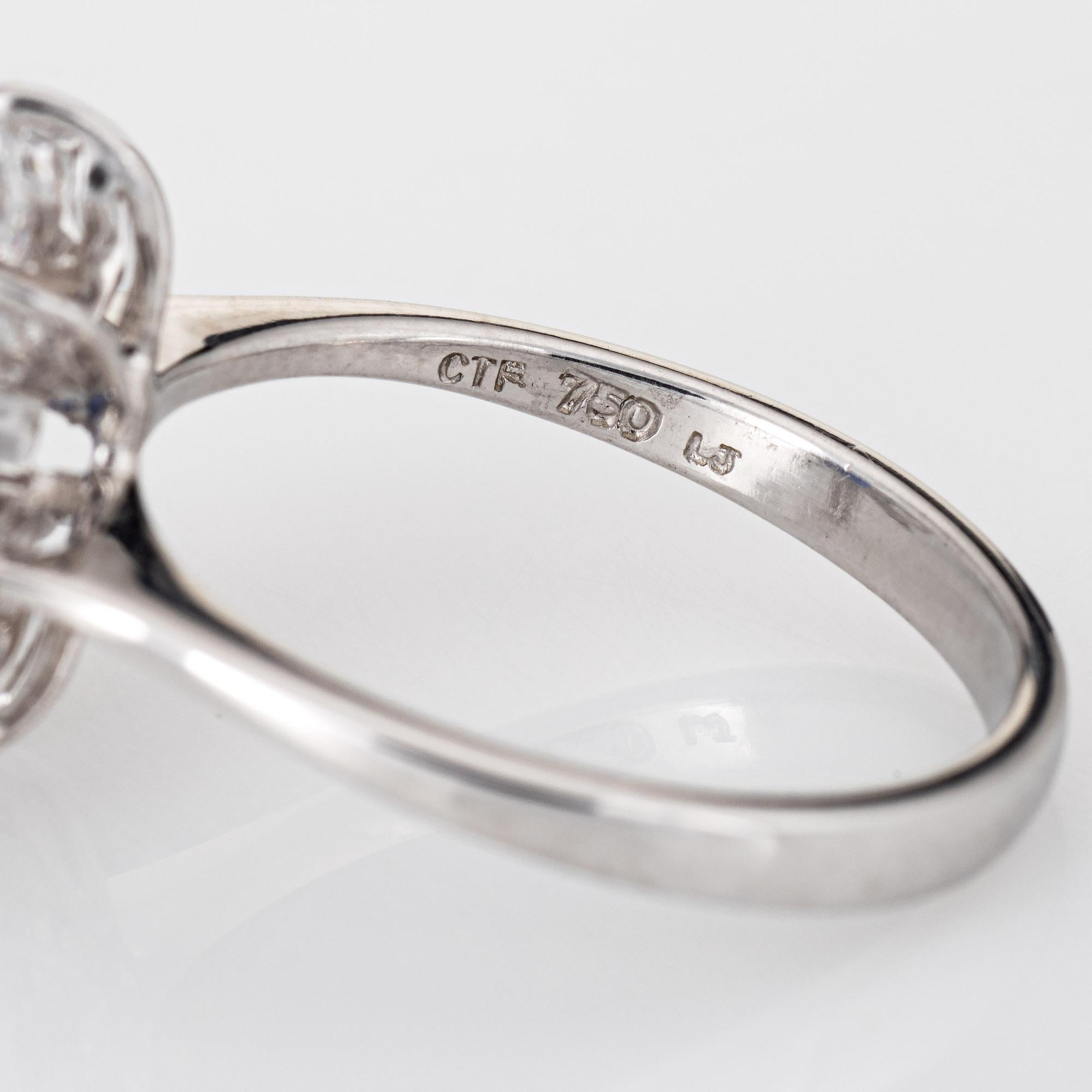 Bague de fiançailles en or blanc 18 carats avec saphir bleu royal de 1 carat et diamant, ancienne propriété en vente 1