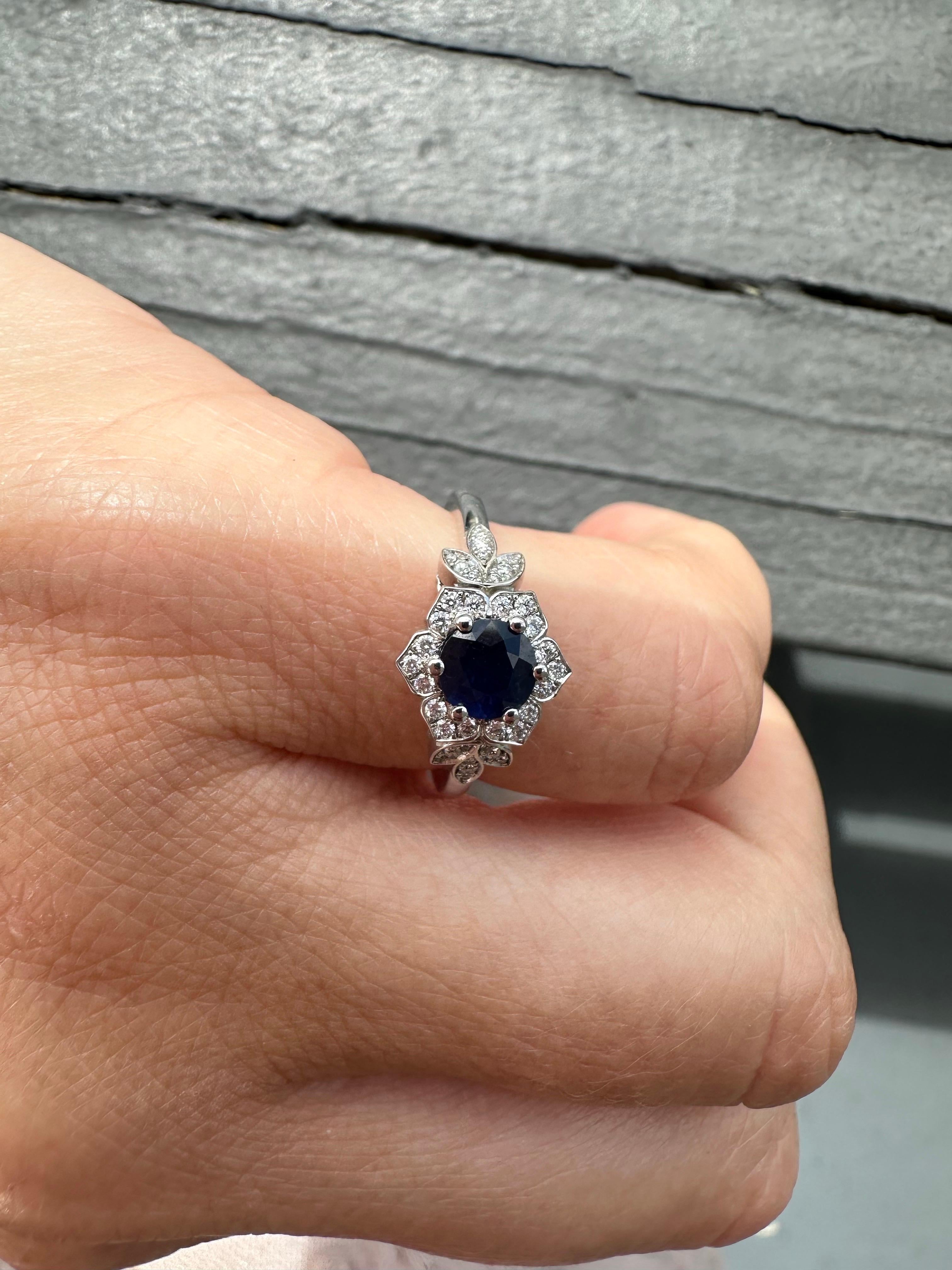 1 Karat Saphir Diamant Ring Blumenring 14KT Gold Cocktail-Blumenring mit Diamanten im Zustand „Neu“ im Angebot in Boca Raton, FL
