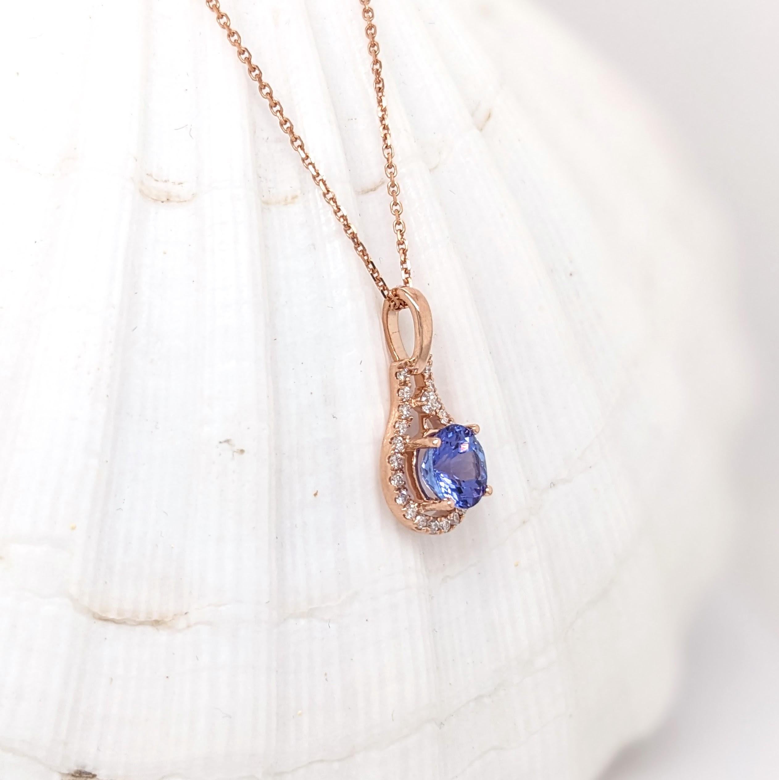 Ciondolo con tanzanite da 1 centesimo e diamanti estratti dalla terra in oro rosa massiccio 14 carati, rotondo 6 mm In condizioni Nuovo in vendita a Columbus, OH