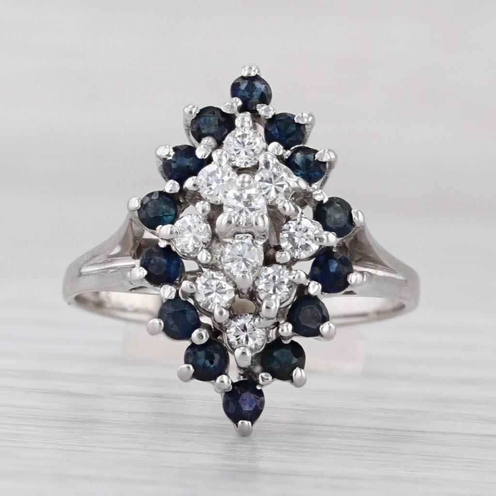 1ctw Blue Sapphire Diamond Cluster Ring 14k White Gold Size 7.5 Cocktail Bon état - En vente à McLeansville, NC