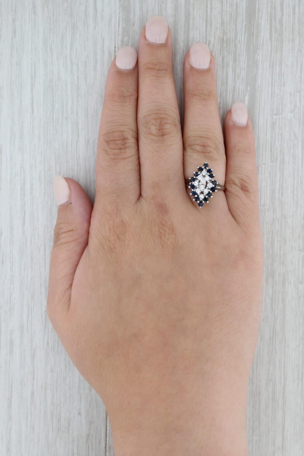 1ctw Blue Sapphire Diamond Cluster Ring 14k White Gold Size 7.5 Cocktail en vente 4