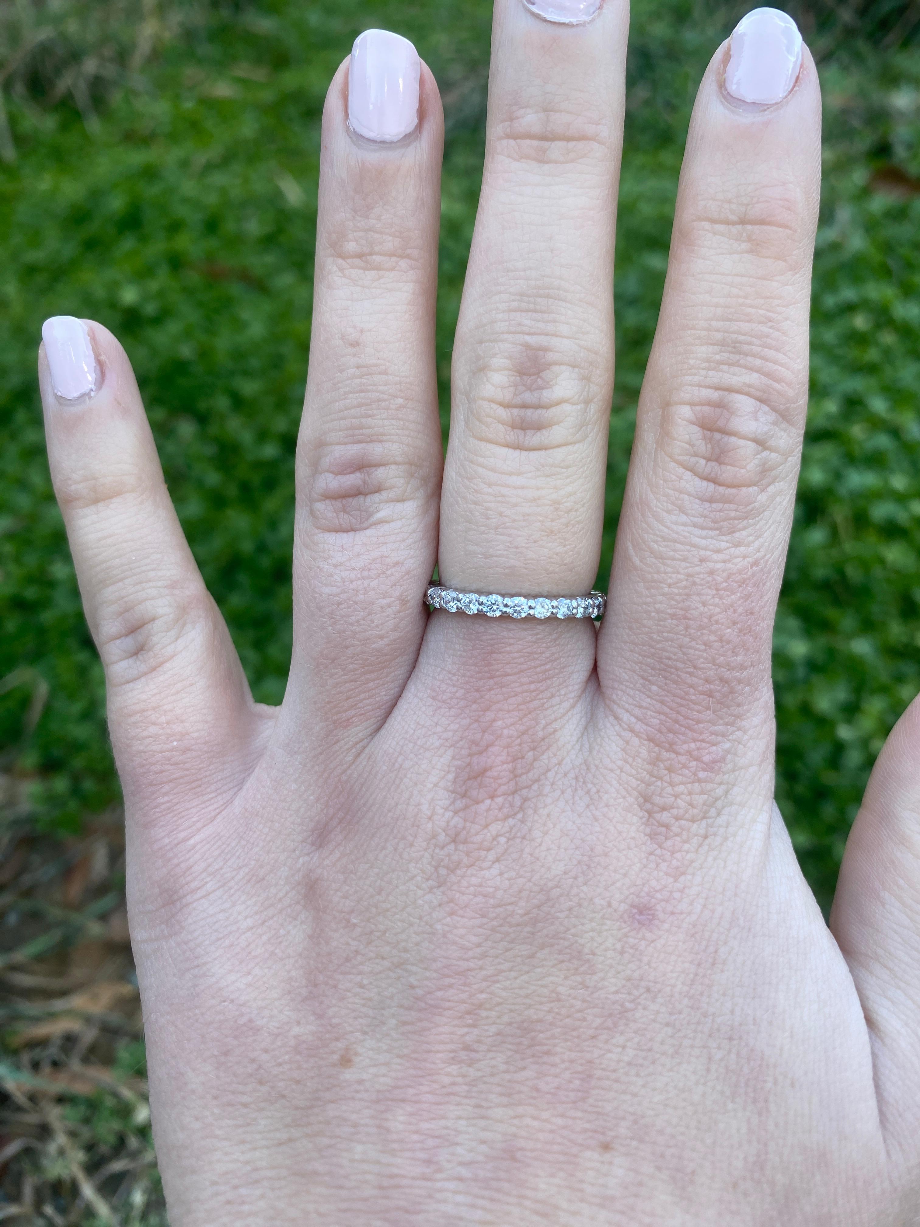 1ctw Diamond Eternity Band Ring, 14k White Gold, Ring Size 7 For Sale 1