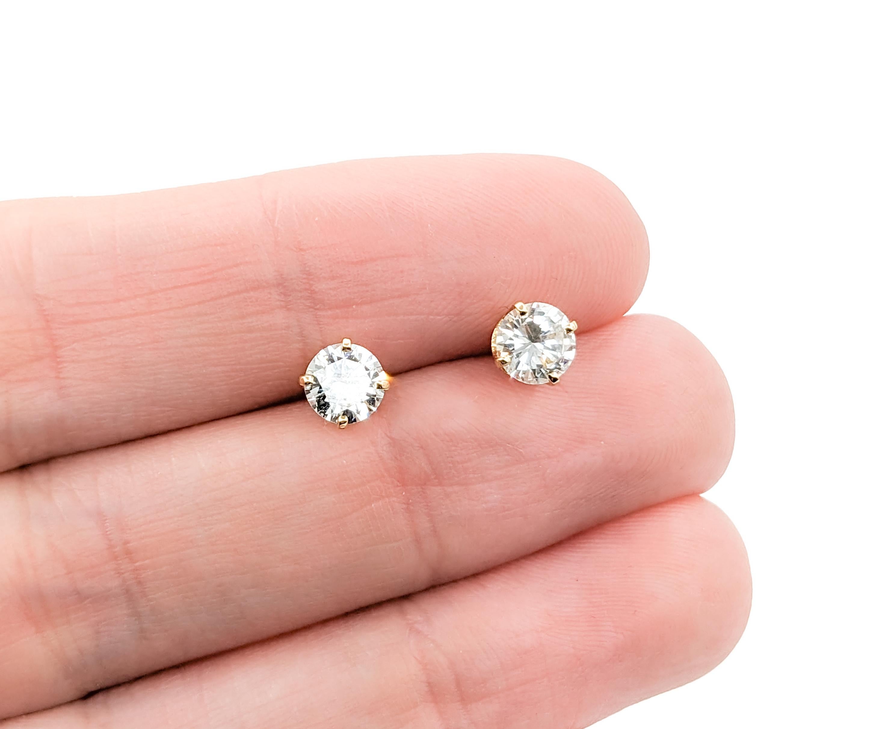 1ctw Diamond Stud Earrings In Yellow Gold In Excellent Condition For Sale In Bloomington, MN
