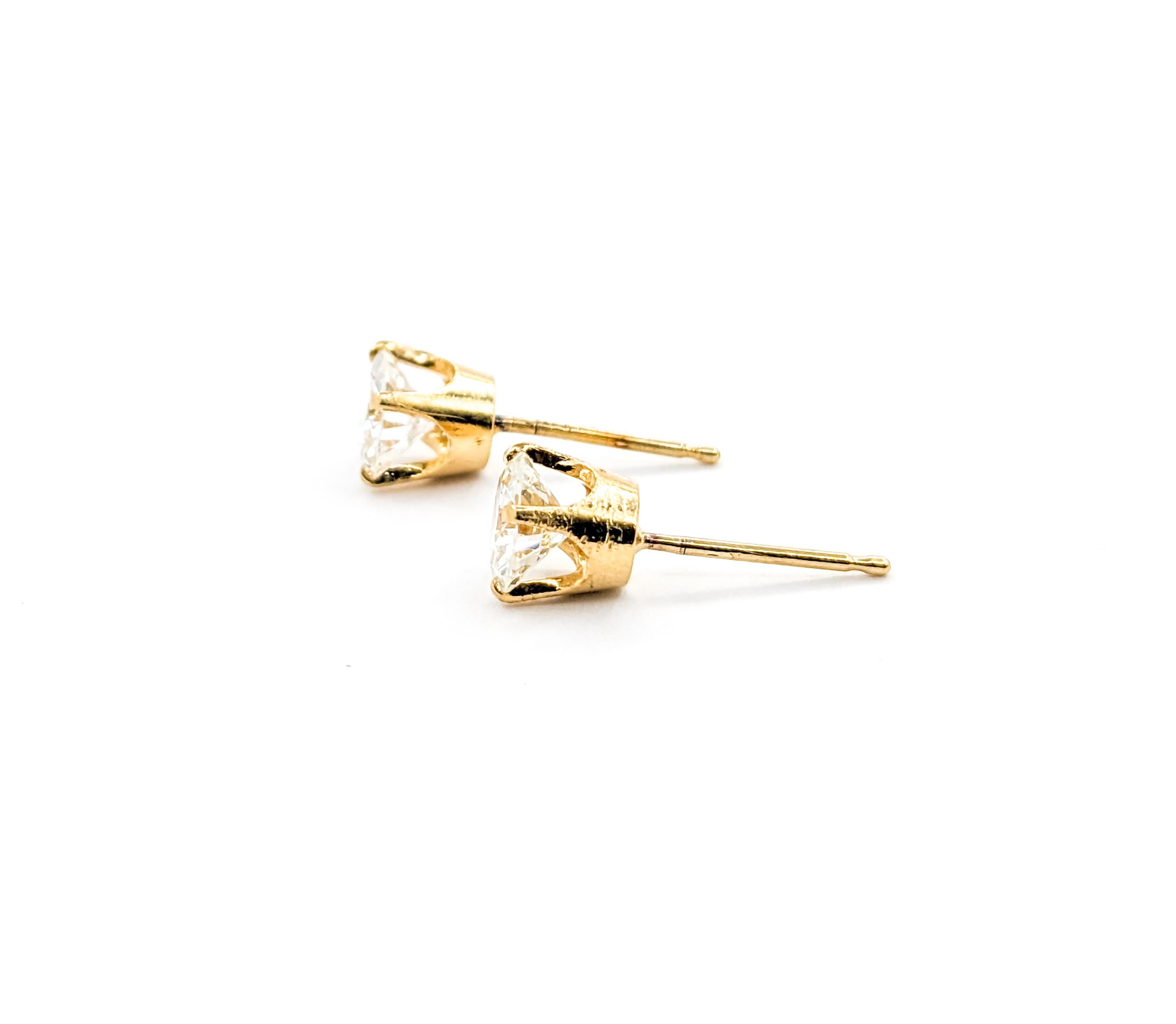 Women's 1ctw Diamond Stud Earrings In Yellow Gold For Sale